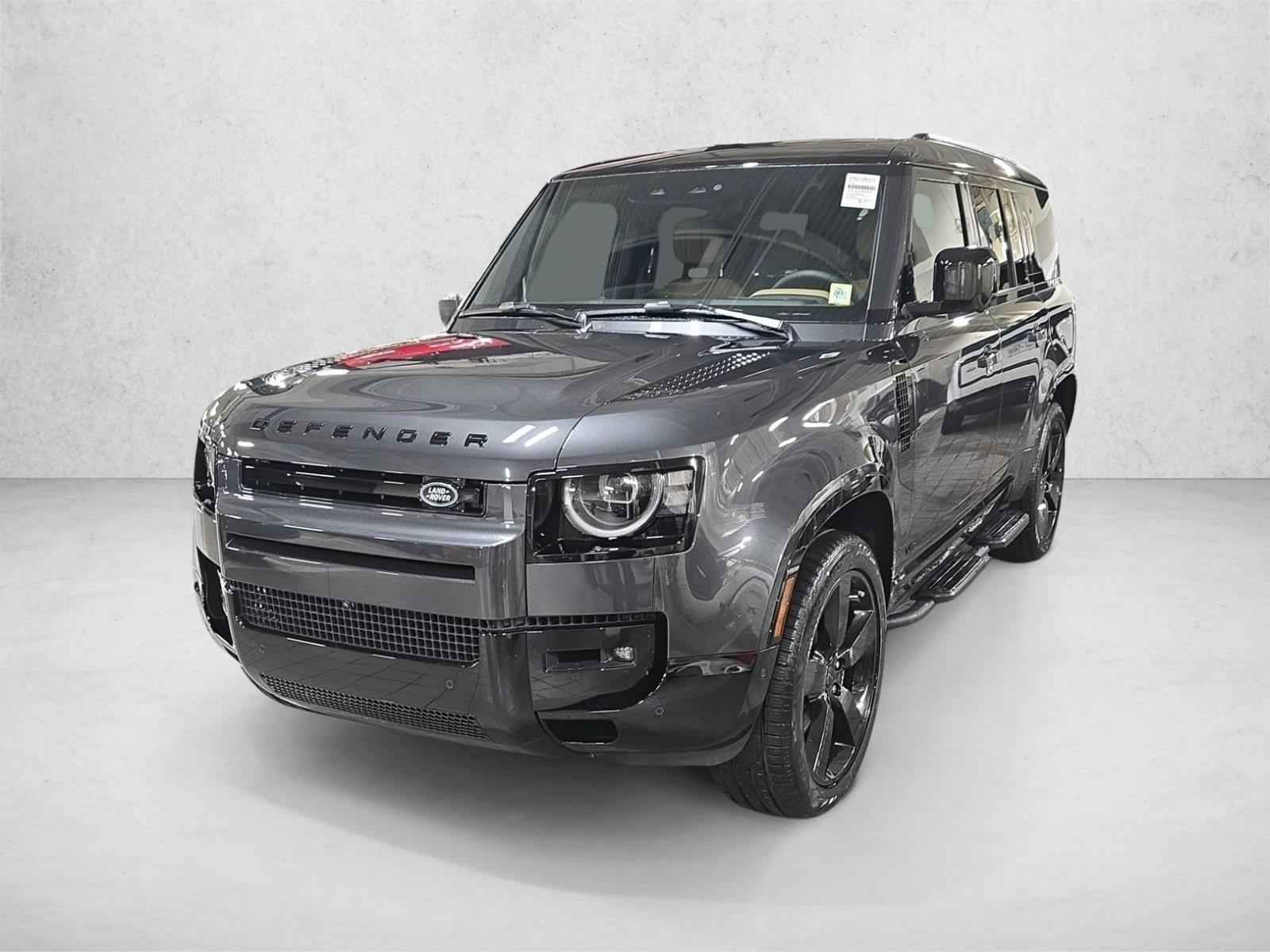 2026 Land Rover Defender 130 V8 P500's photo