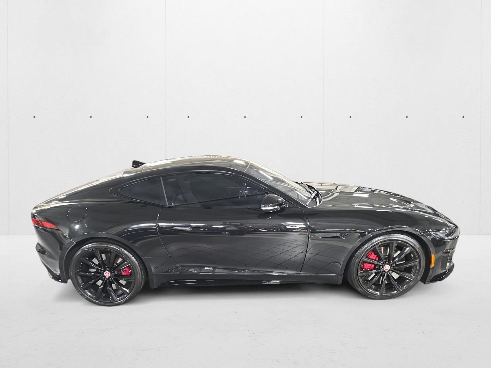 2023 Jaguar F-TYPE R photo 4