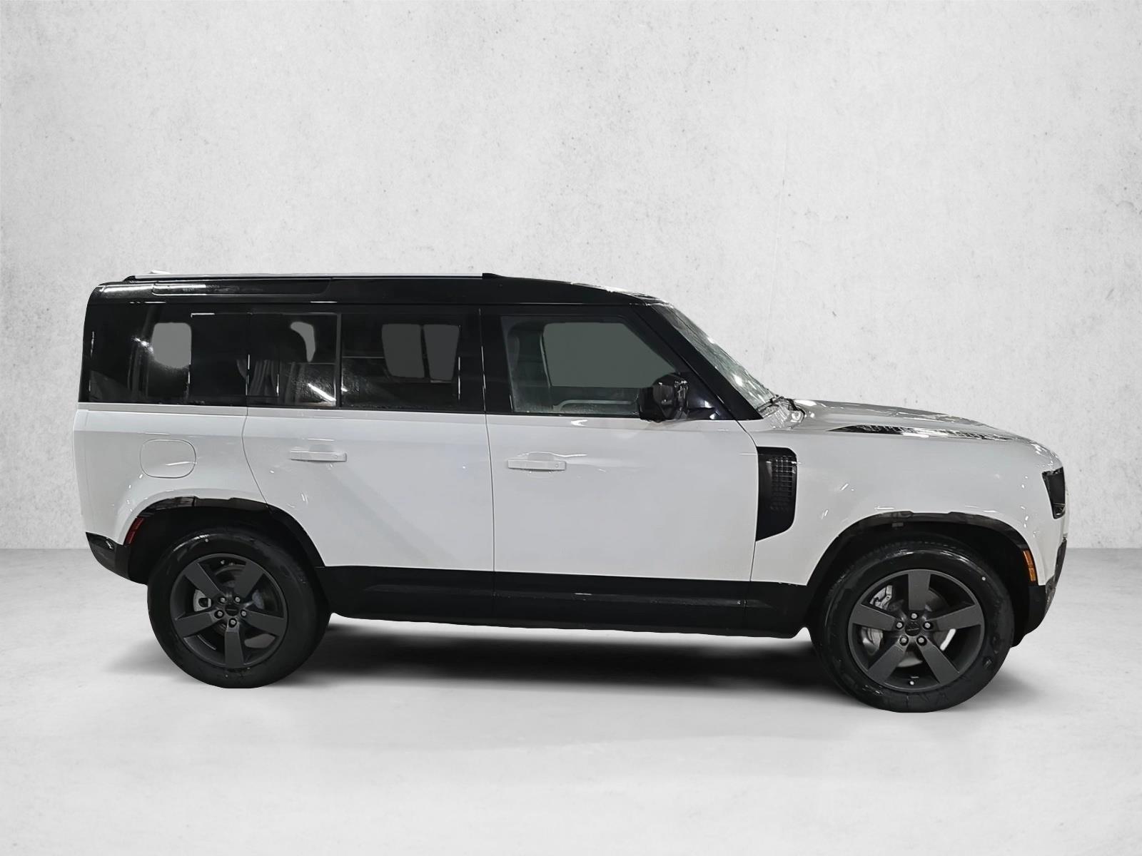 2026 Land Rover Defender X-Dynamic SE - Photo 4