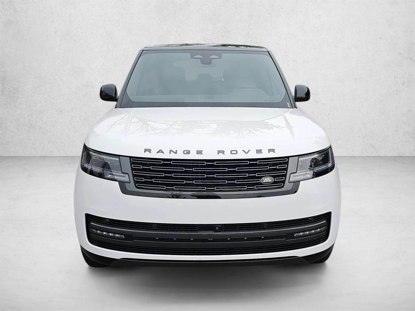 2025 Land Rover Range Rover SE photo 2