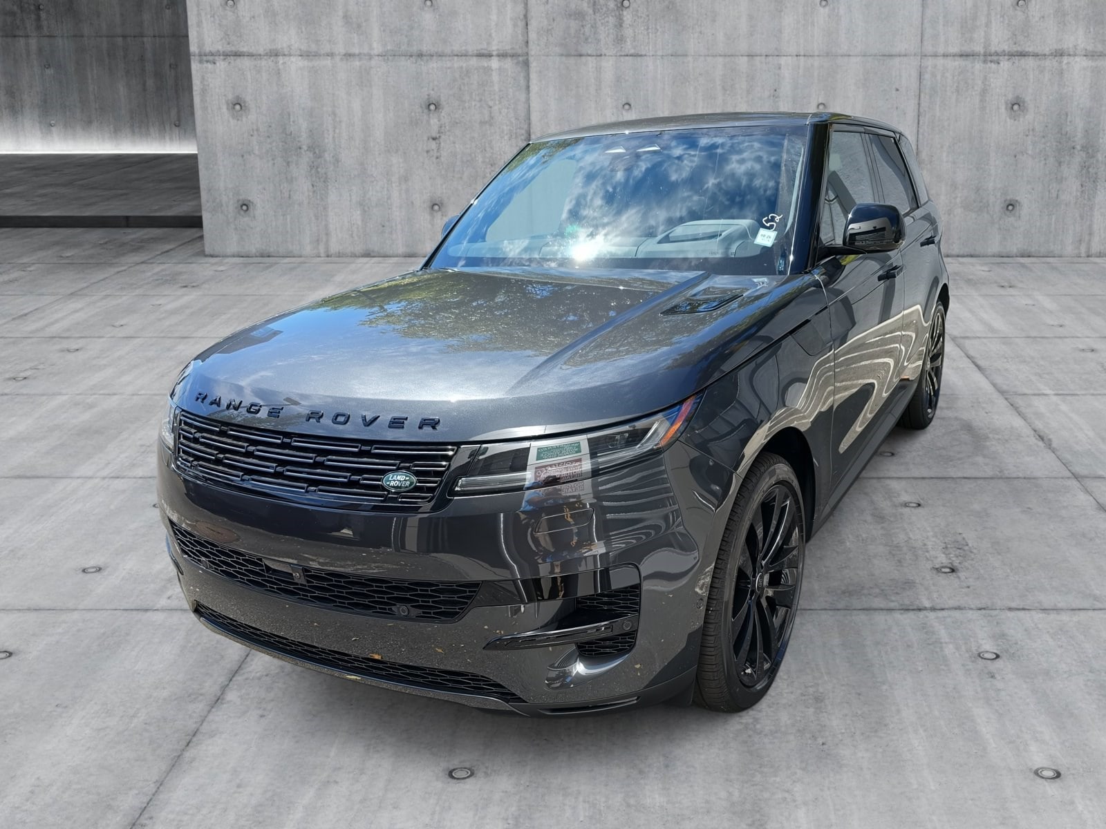 2025 Land Rover Range Rover Sport SE's photo