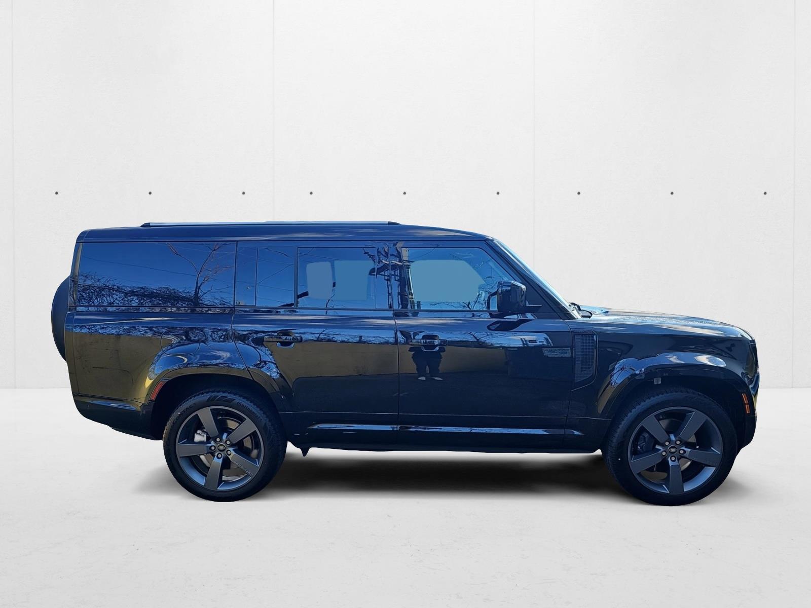 2024 Land Rover Defender Outbound photo 4