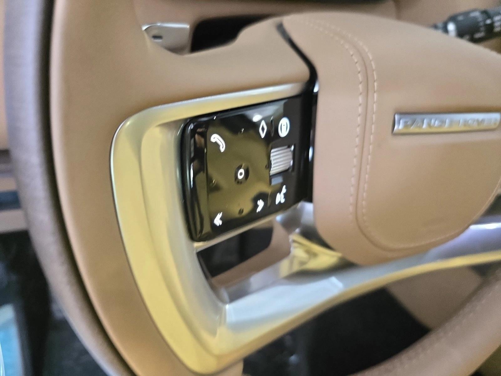 2026 Land Rover Range Rover SE - Photo 18