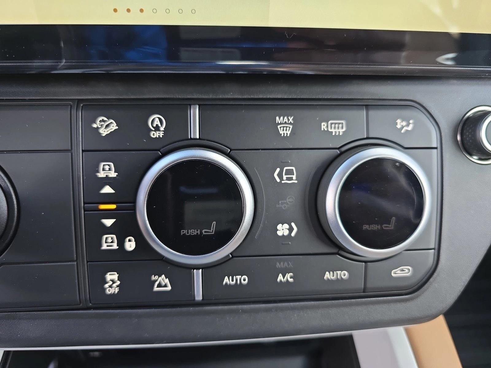 2026 Land Rover Defender X-Dynamic SE - Photo 22