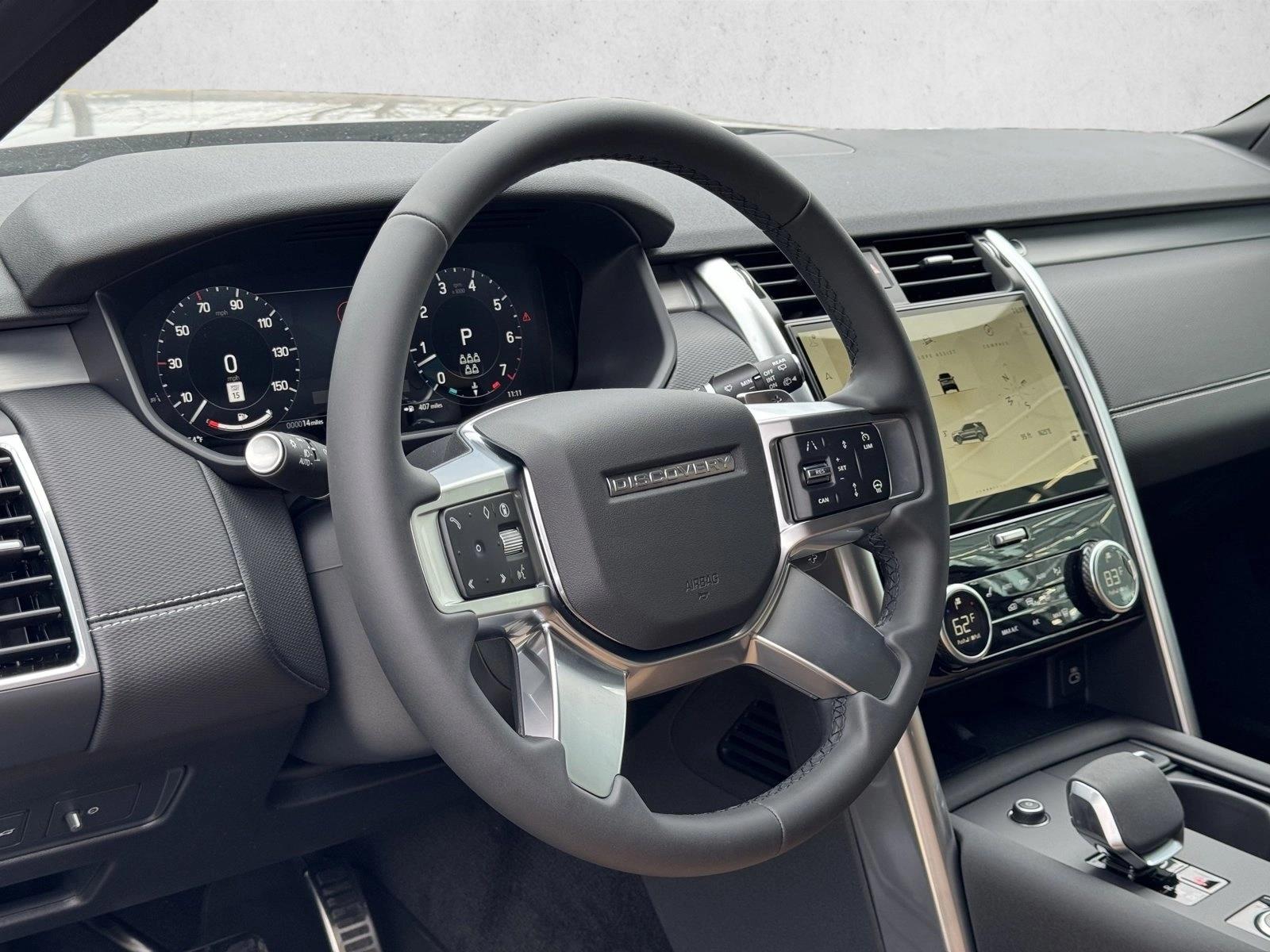 2024 Land Rover Discovery SE photo 2