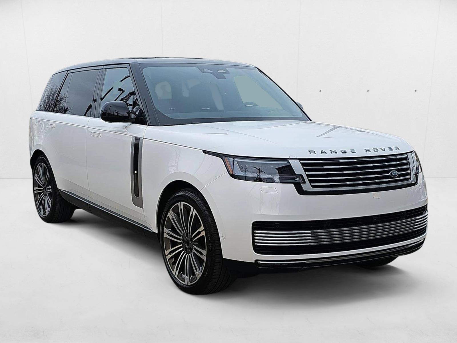 2025 Land Rover Range Rover SV photo 3