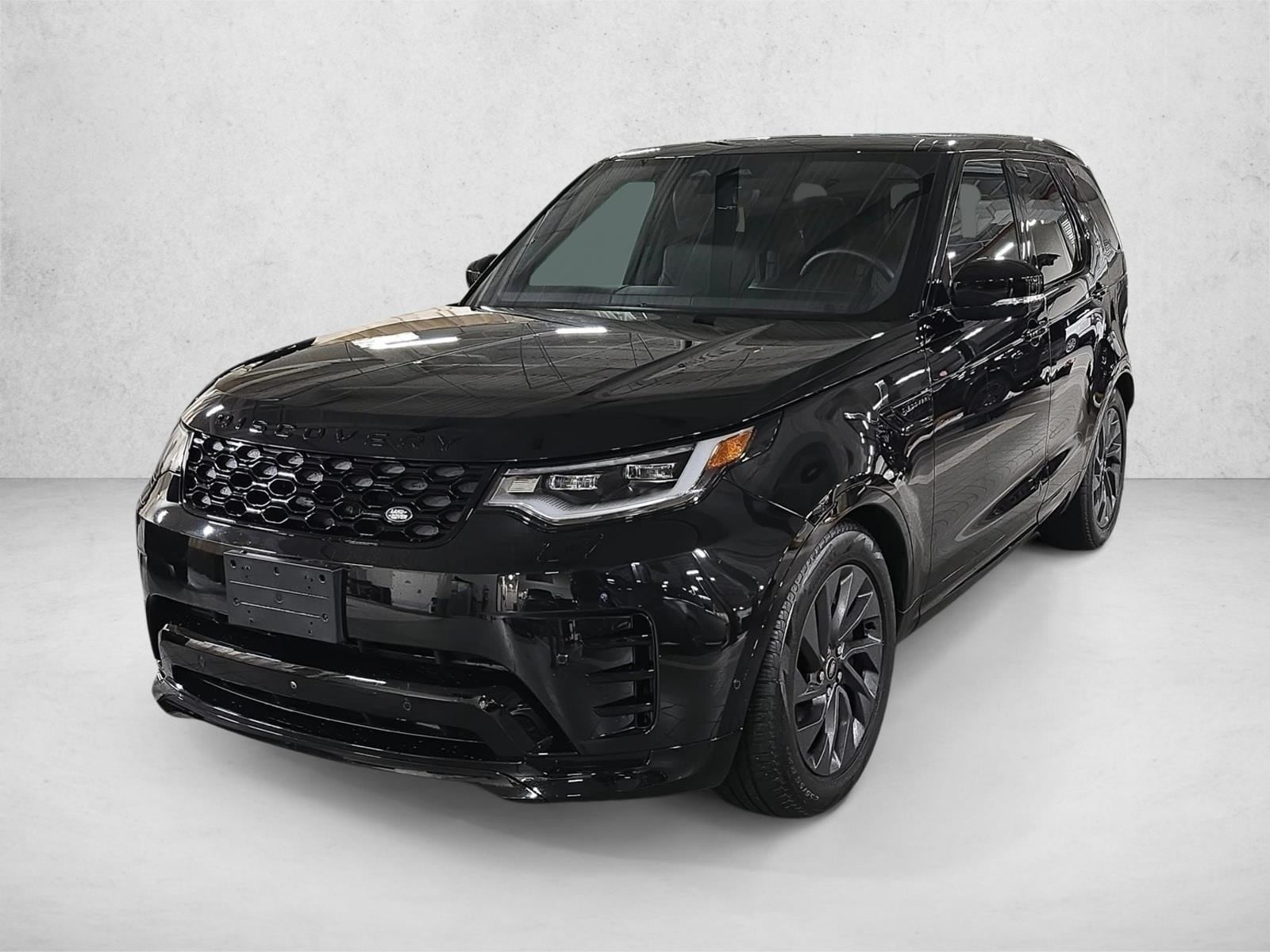 2024 Land Rover Discovery P360 Dynamic SE's photo