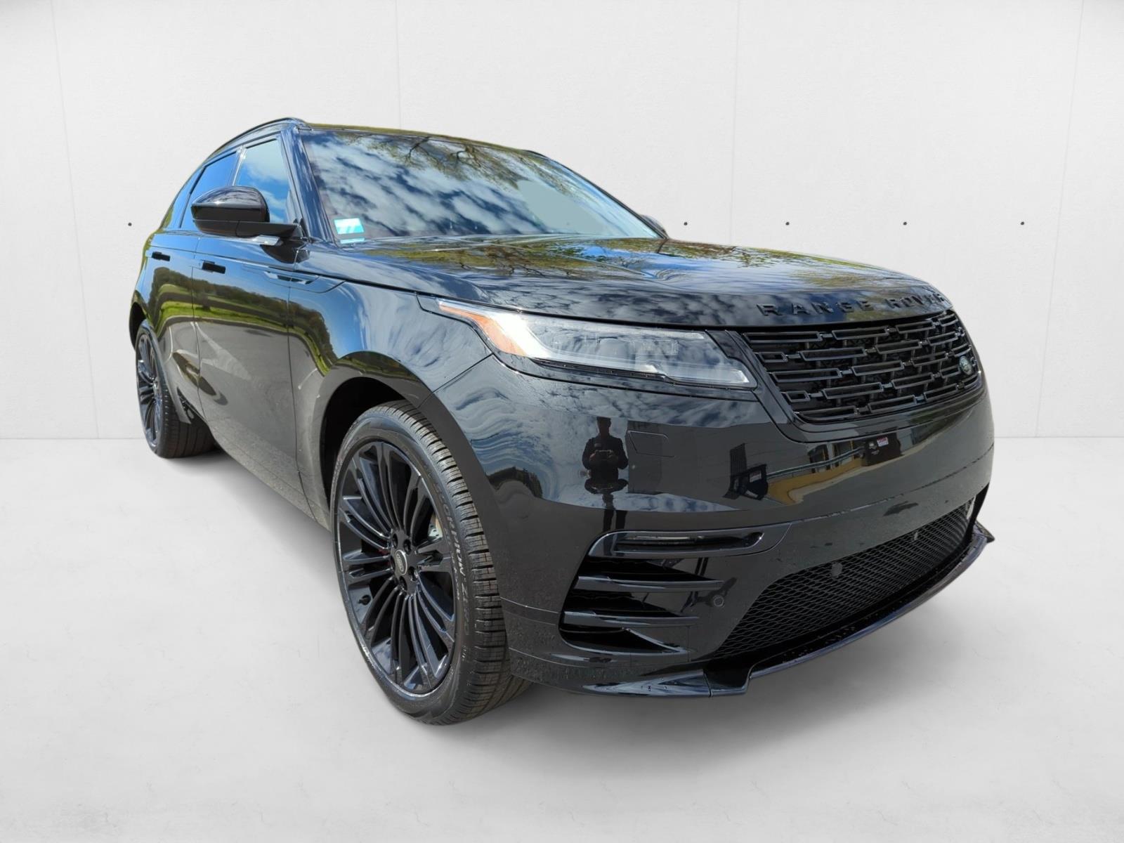 2025 Land Rover Range Rover Velar SE photo 3