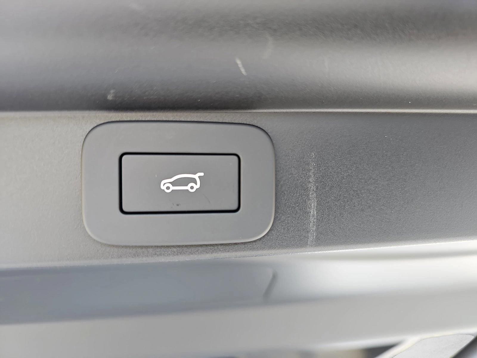 2025 Land Rover Range Rover SE - Photo 14