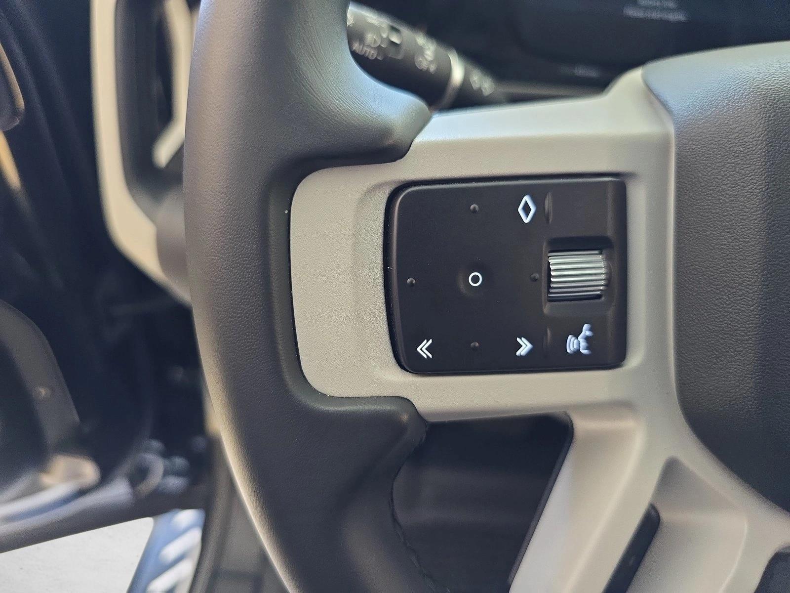 2024 Land Rover Defender S - Photo 17