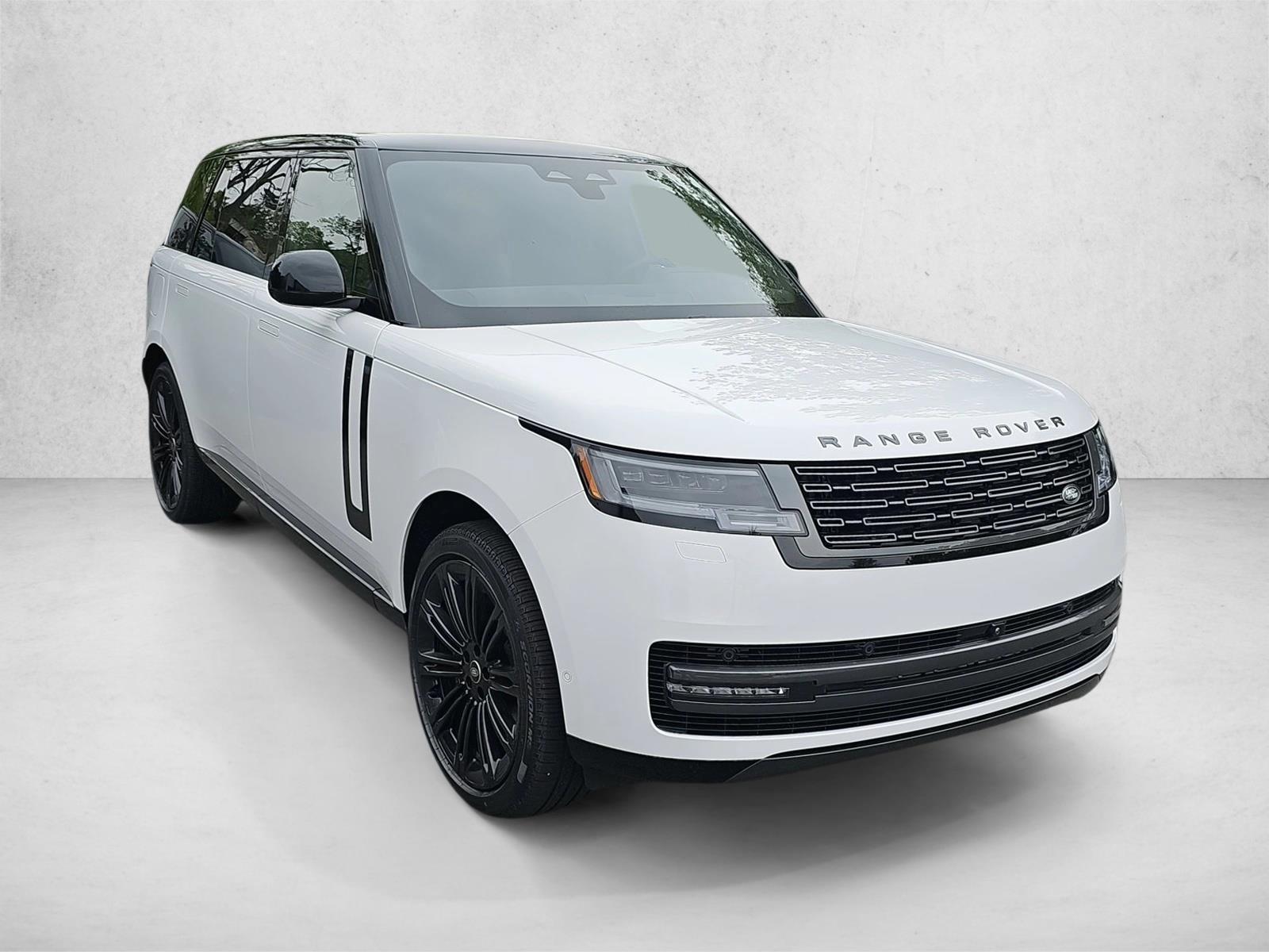 2025 Land Rover Range Rover SE photo 3