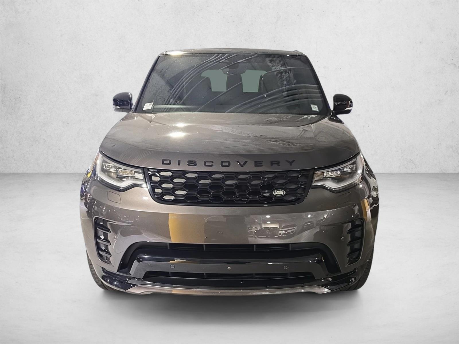 2024 Land Rover Discovery SE photo 2