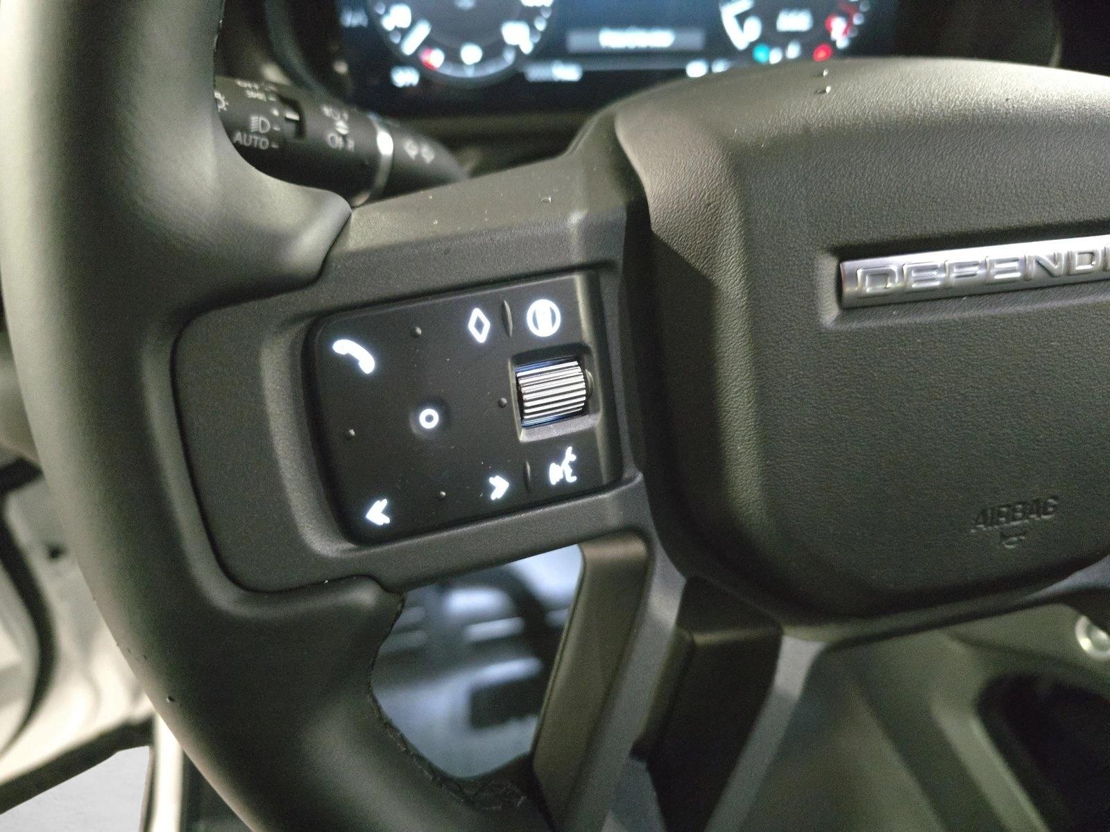 2026 Land Rover Defender X-Dynamic SE - Photo 16