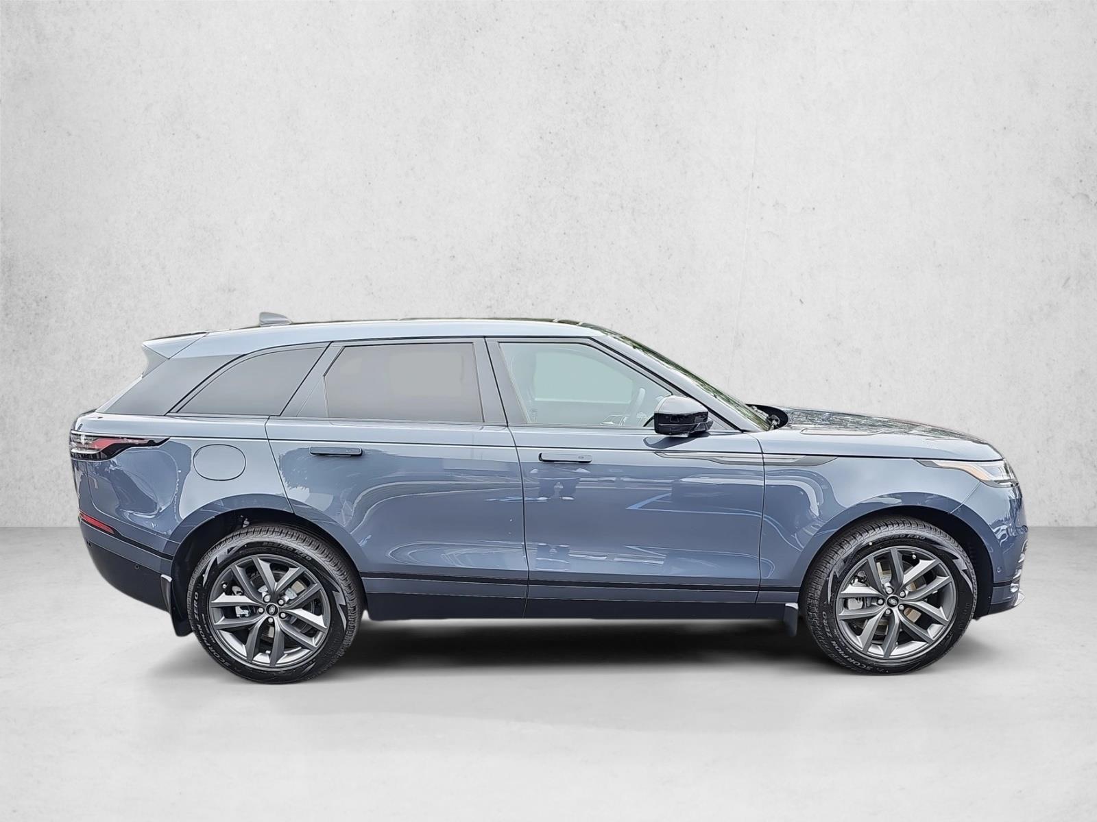 2026 Land Rover Range Rover Velar SE photo 4