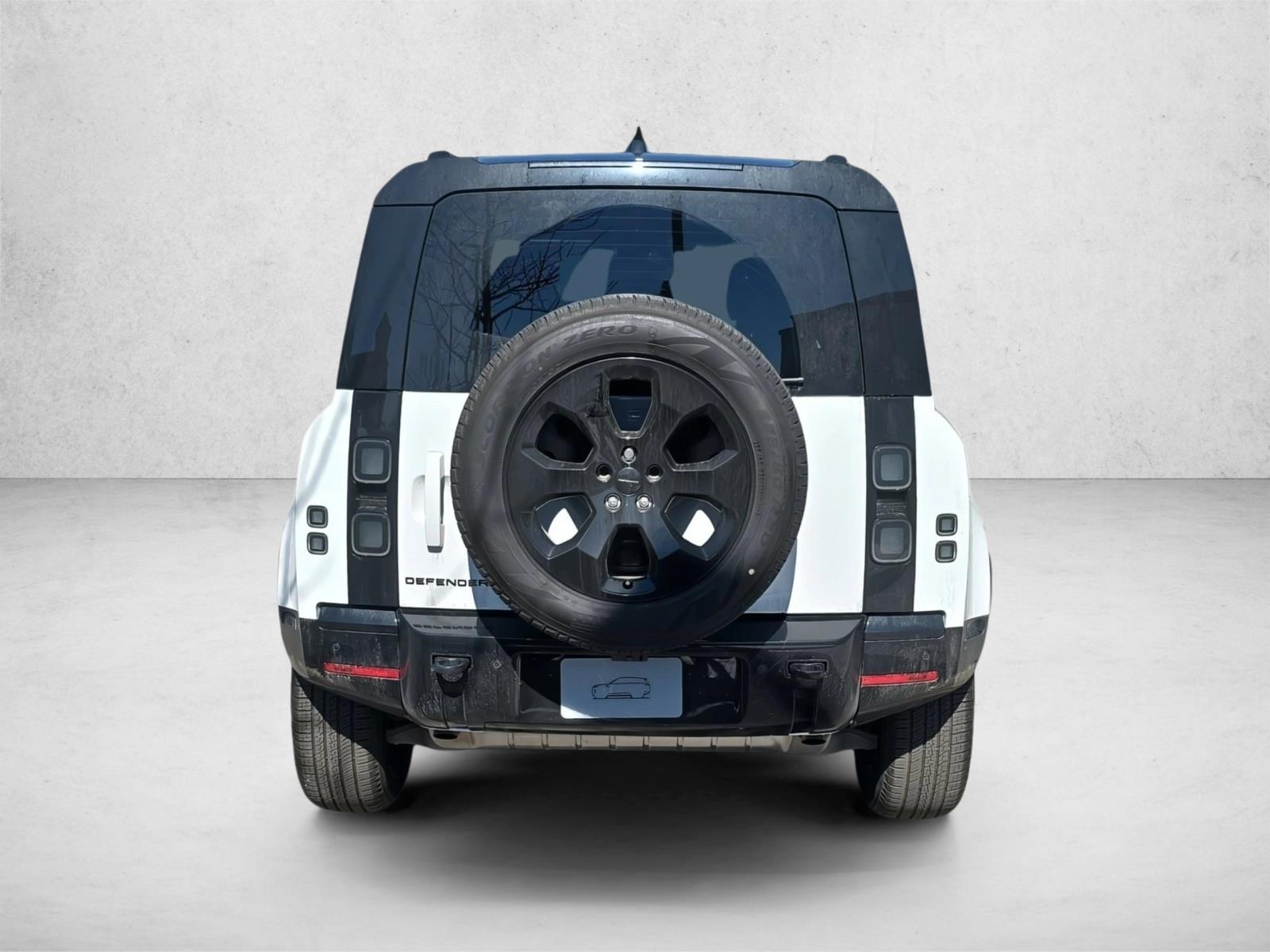 2026 Land Rover Defender X-Dynamic SE - Photo 6
