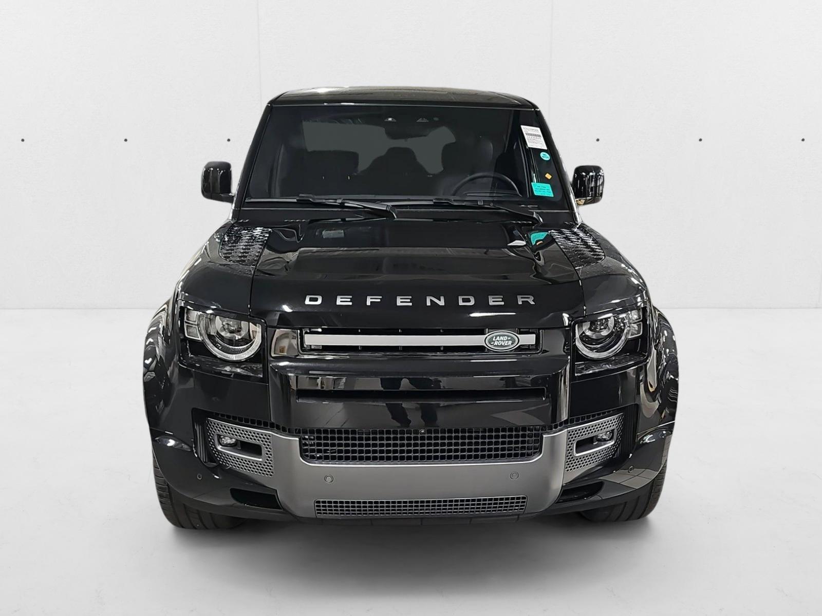 2025 Land Rover Defender 110 V8 photo 2