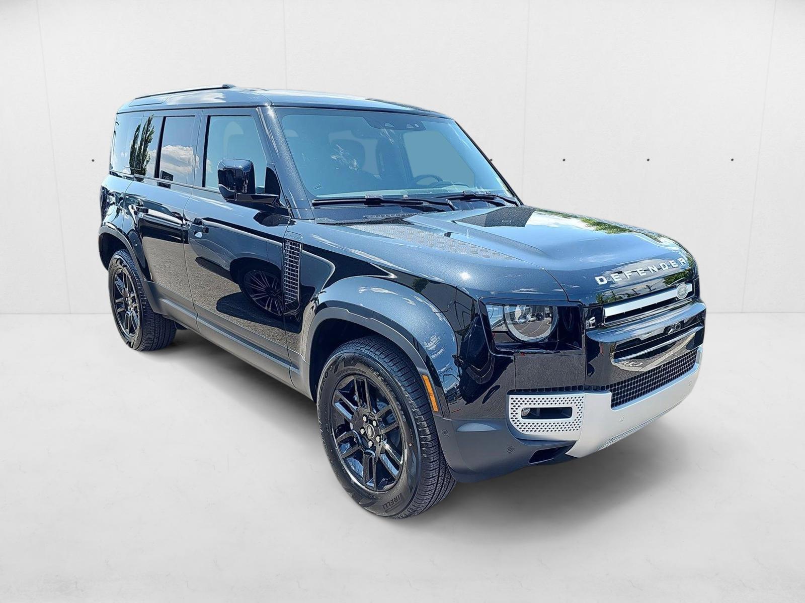2025 Land Rover Defender 110 S photo 3