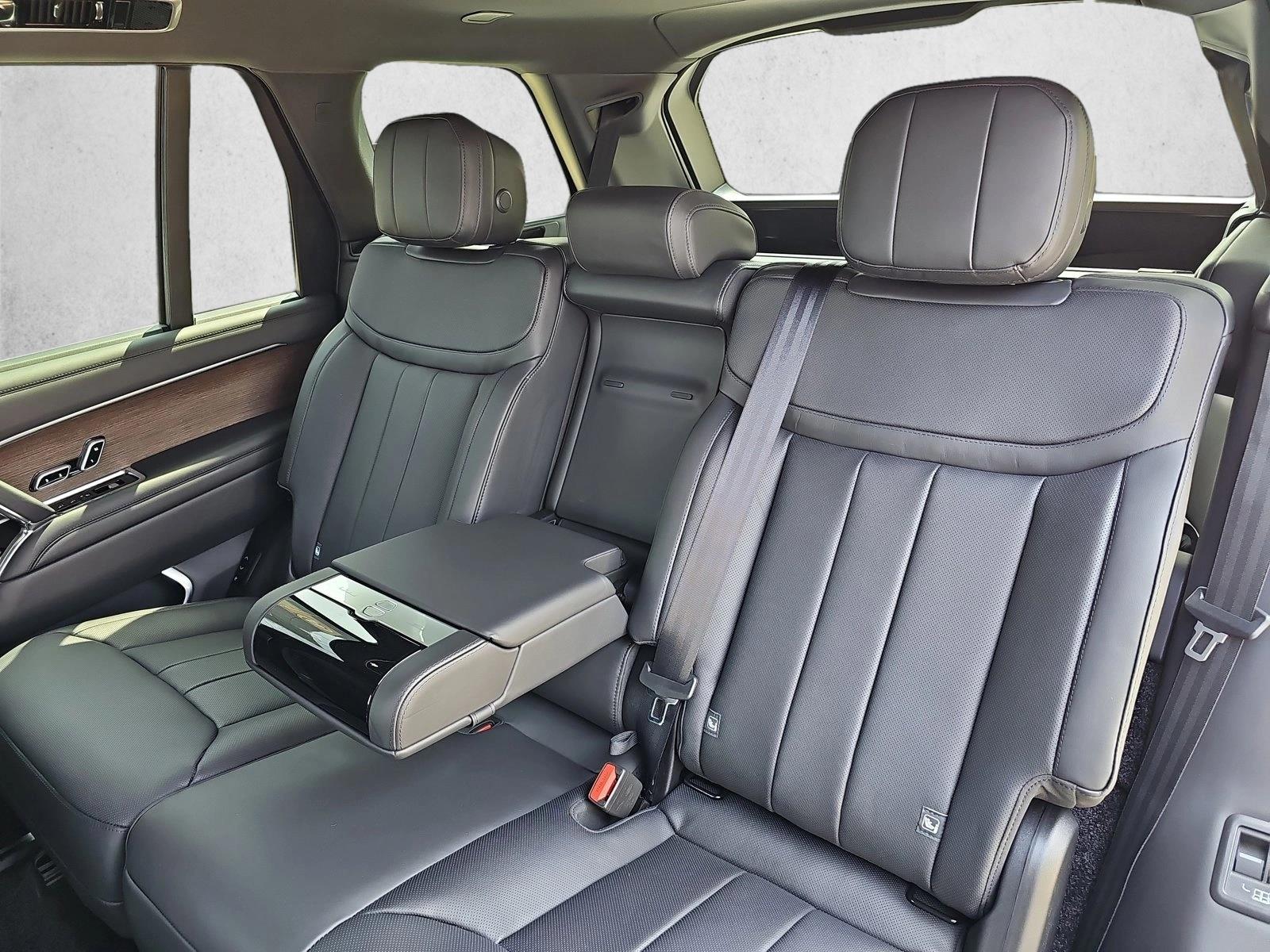 2025 Land Rover Range Rover SE - Photo 15