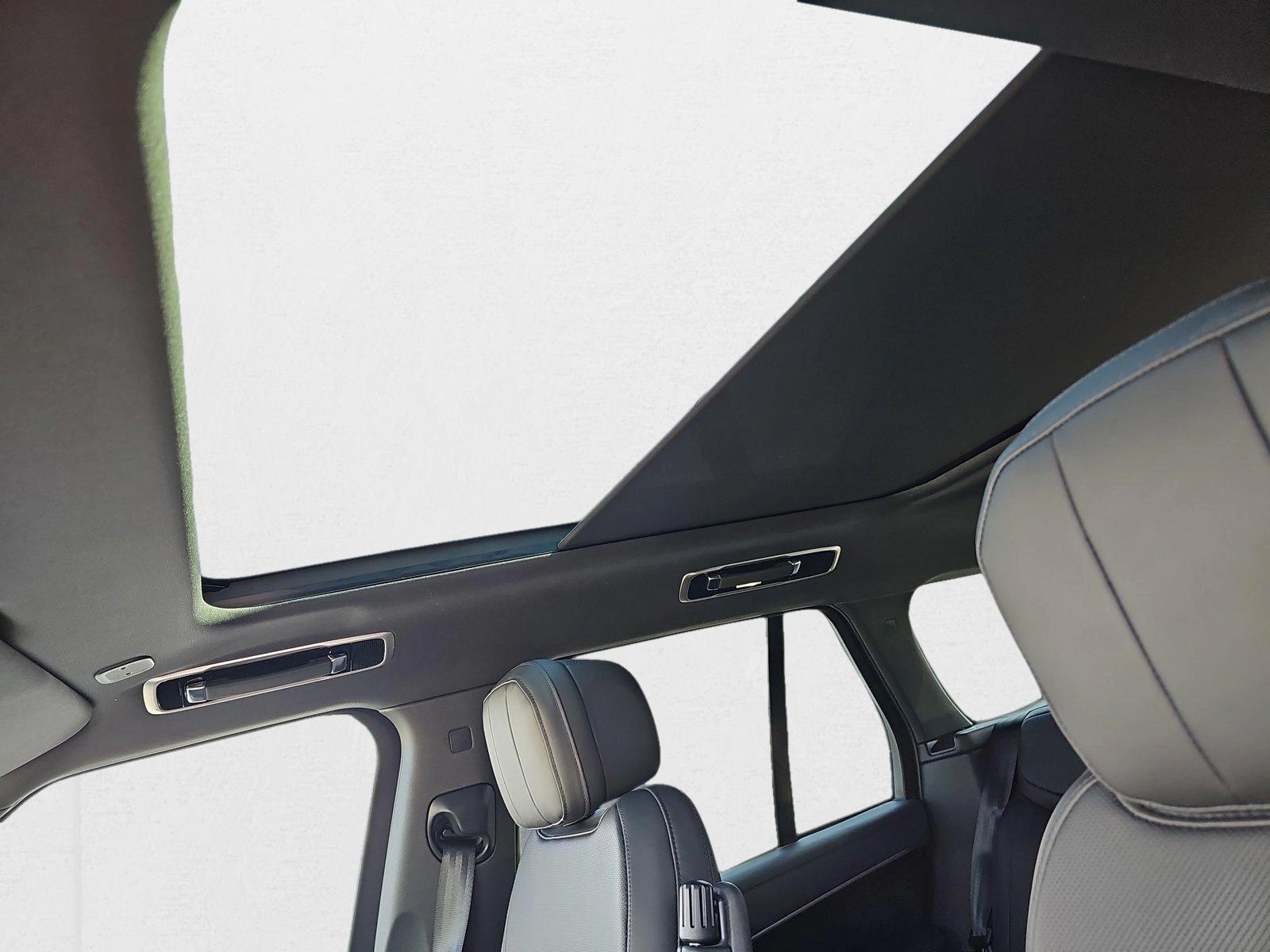 2025 Land Rover Range Rover SE - Photo 29