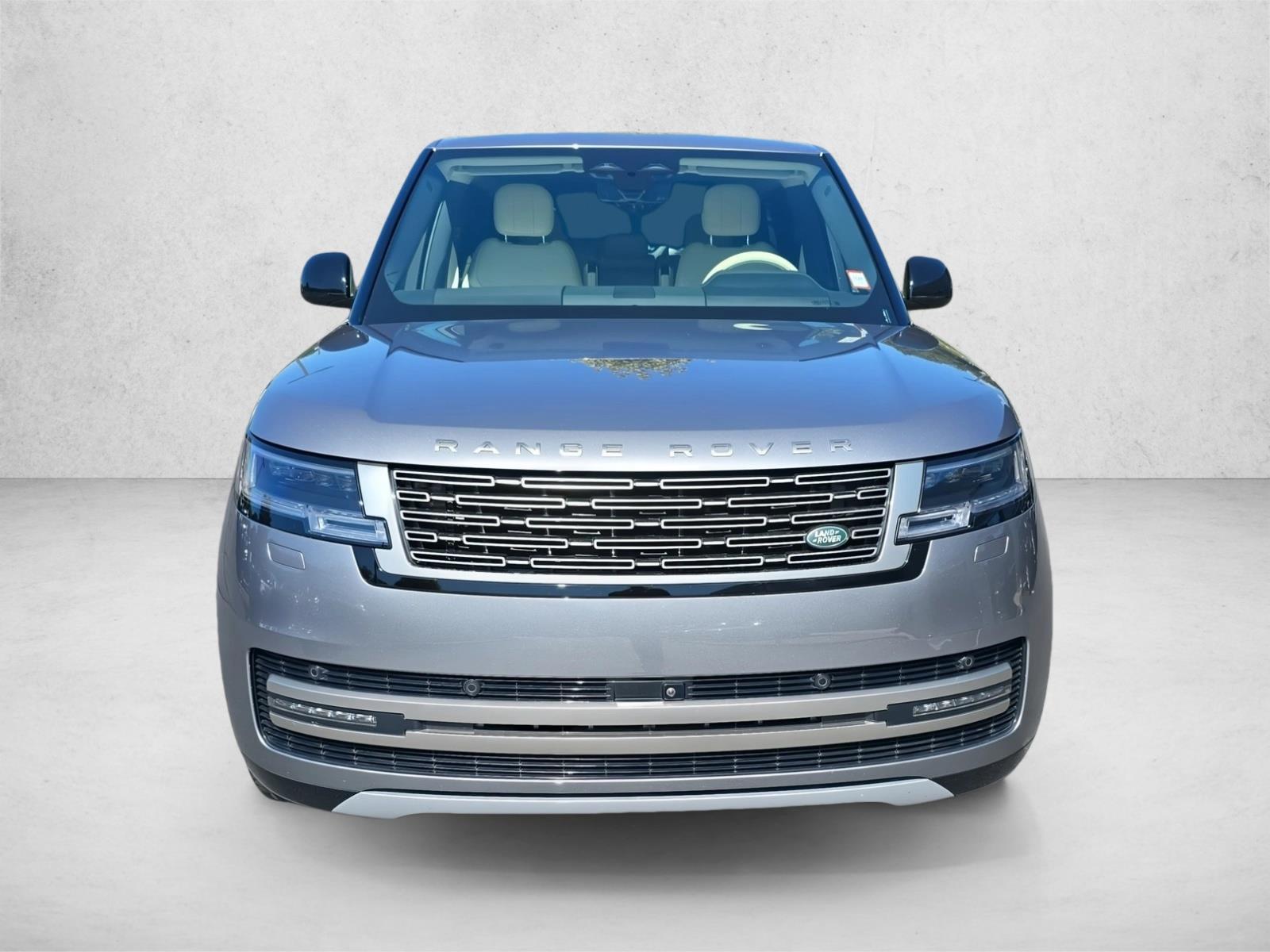 2024 Land Rover Range Rover SE photo 2