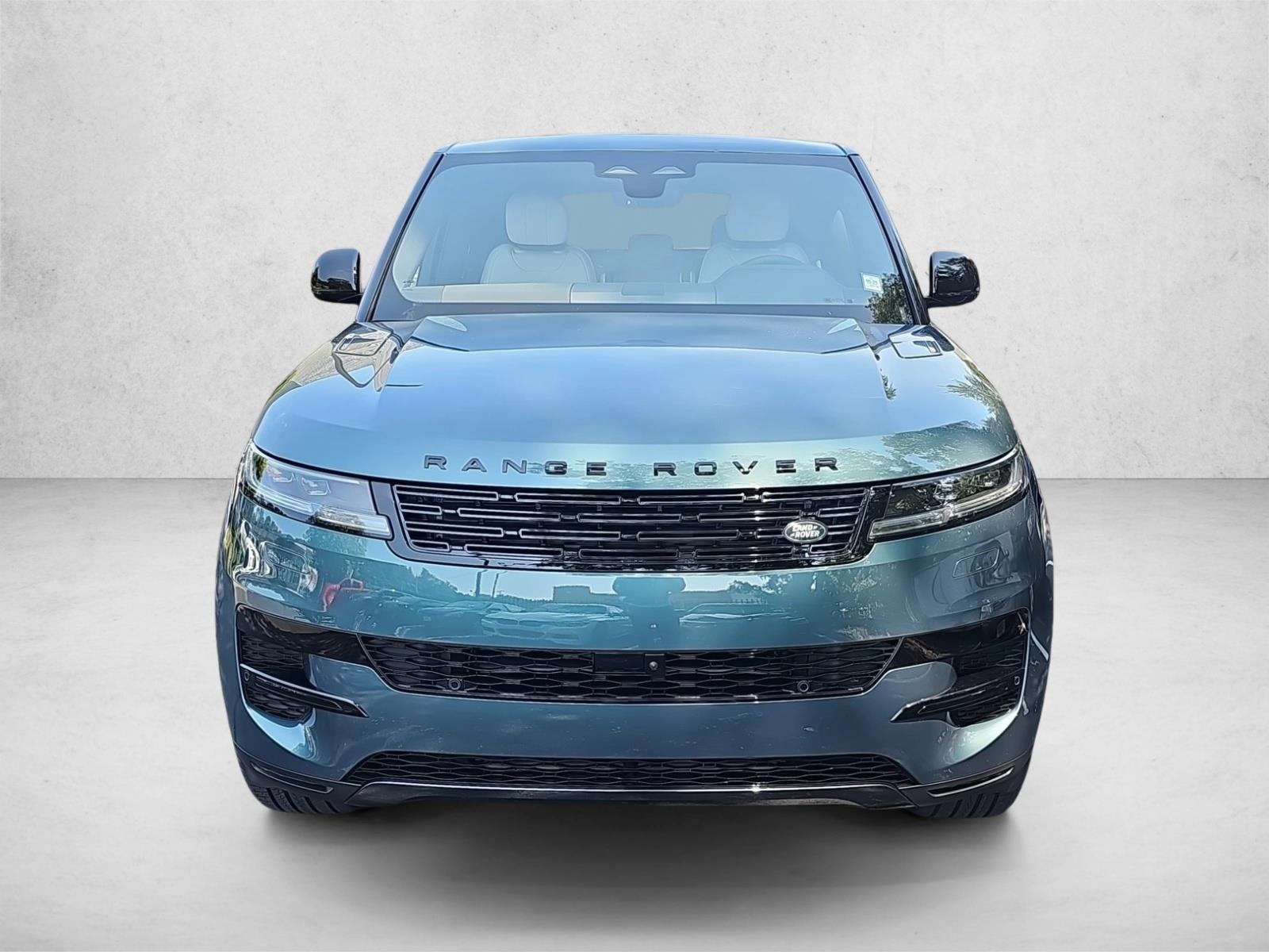 2025 Land Rover Range Rover Sport SE photo 2