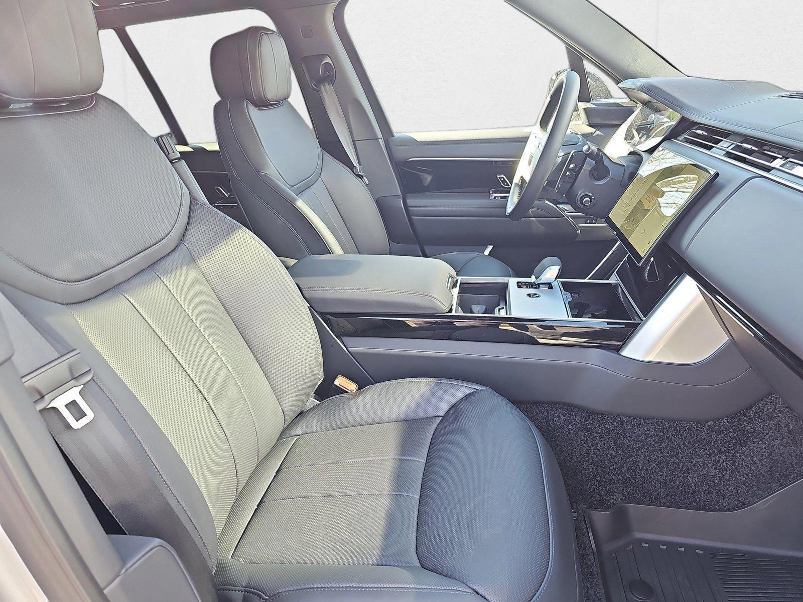 2025 Land Rover Range Rover SE - Photo 10