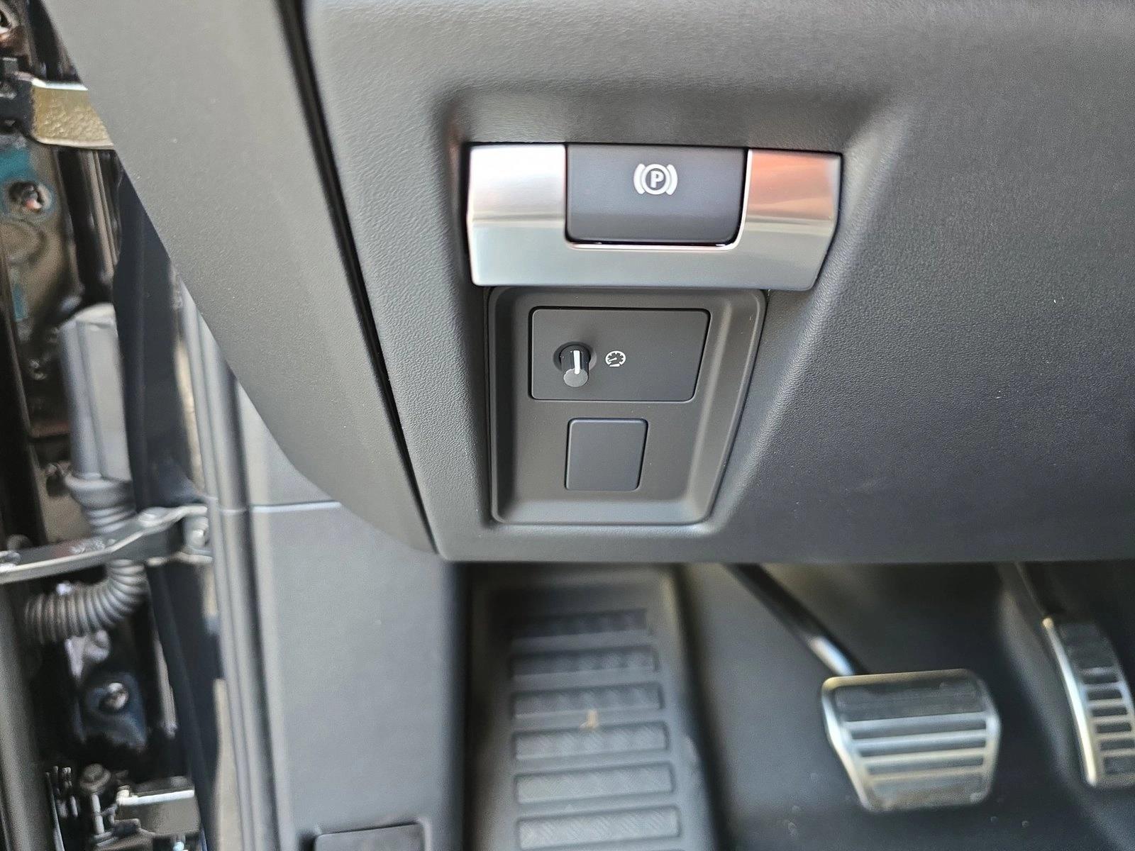 2026 Land Rover Defender V8 - Photo 24