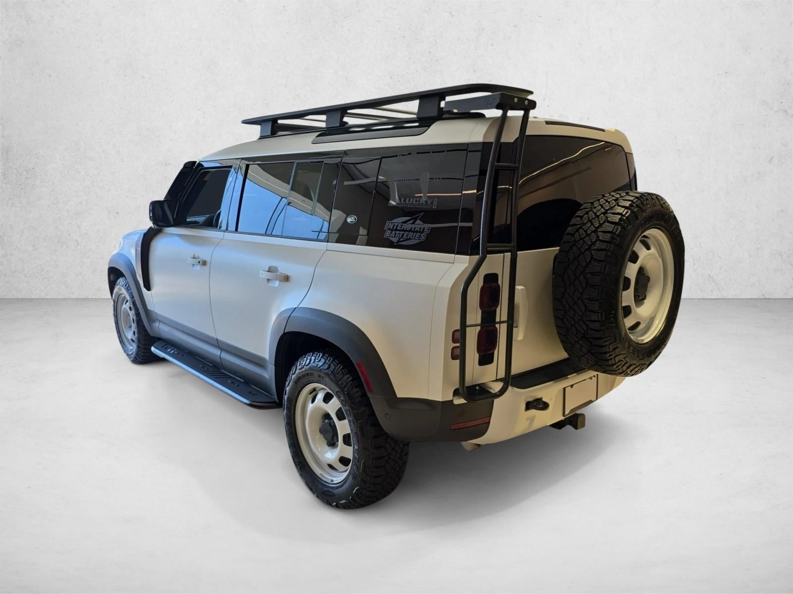 2024 Land Rover Defender S - Photo 7