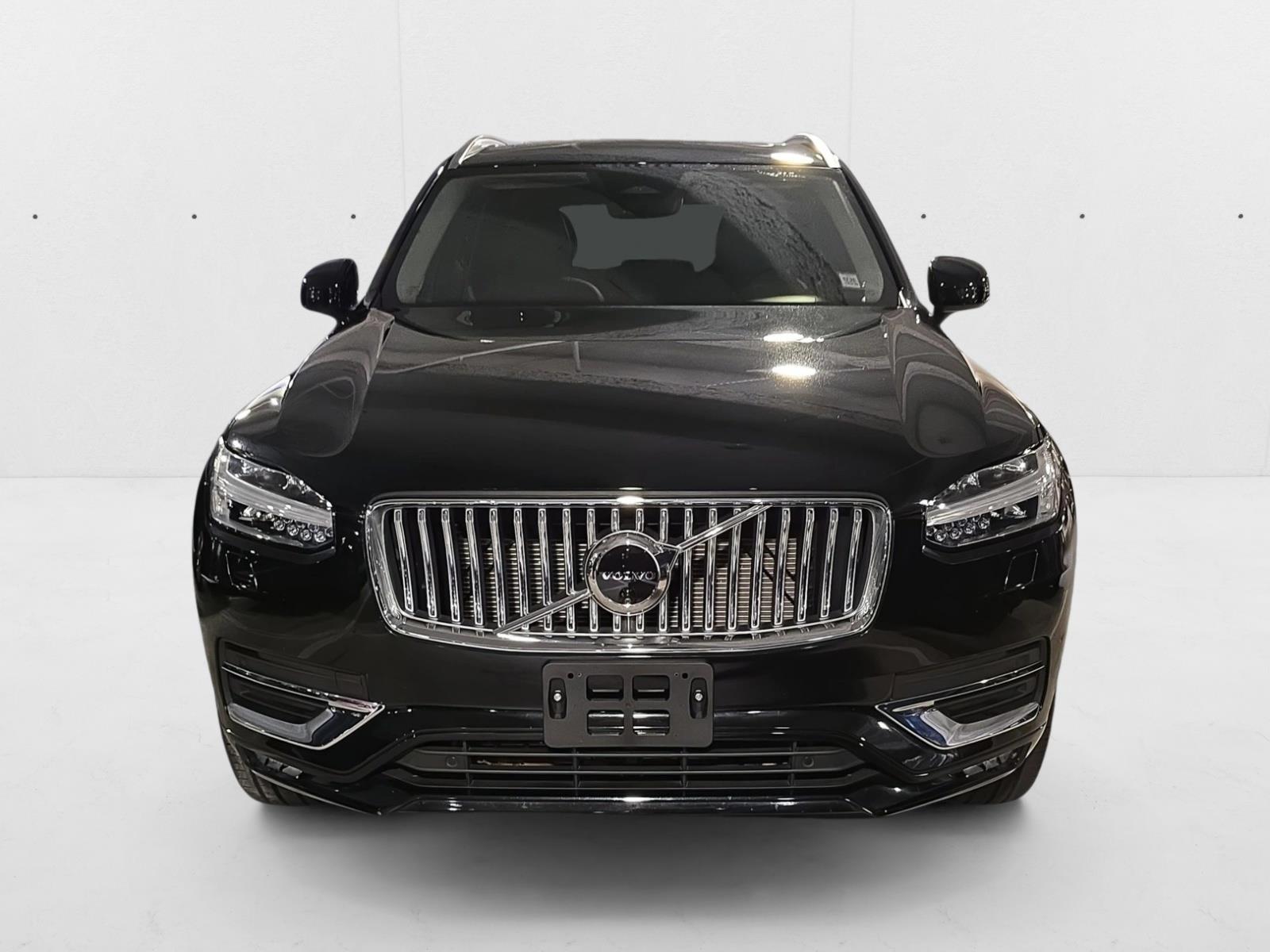 2024 Volvo XC90 Plus photo 2