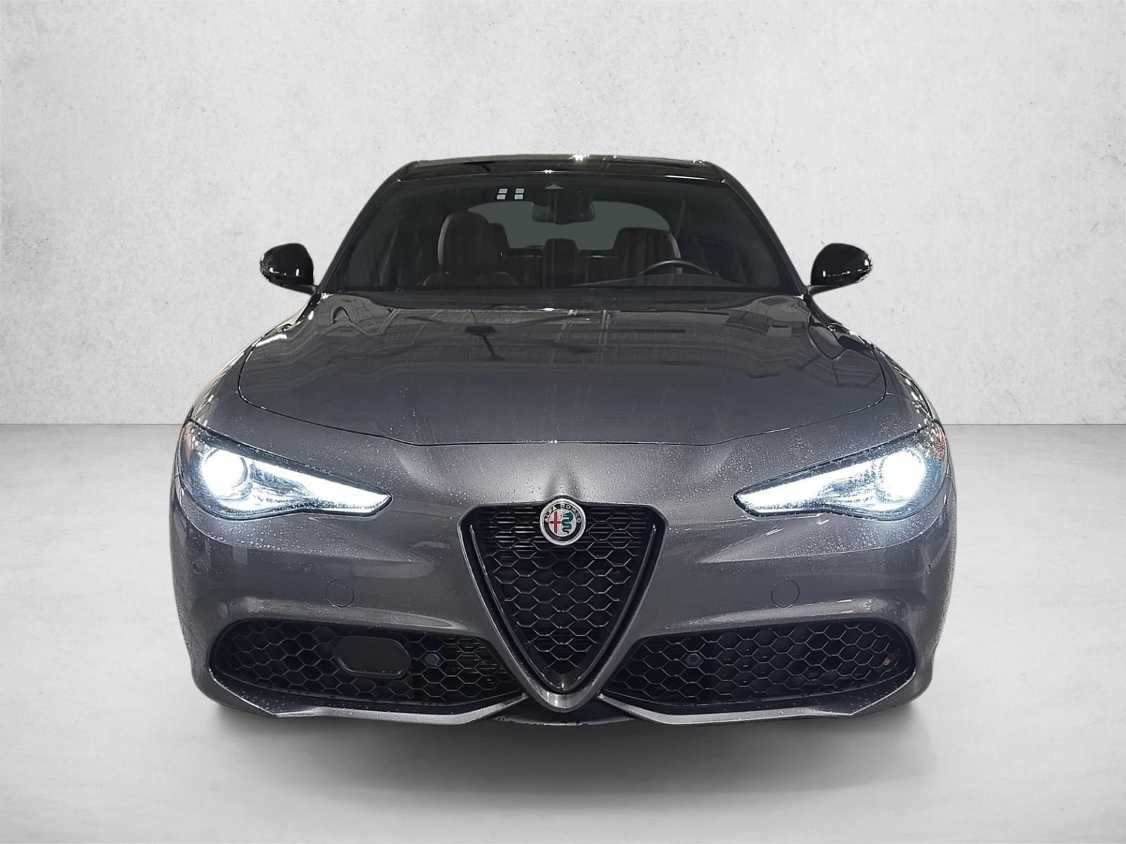 2022 Alfa Romeo Giulia Ti - VELOCE photo 2