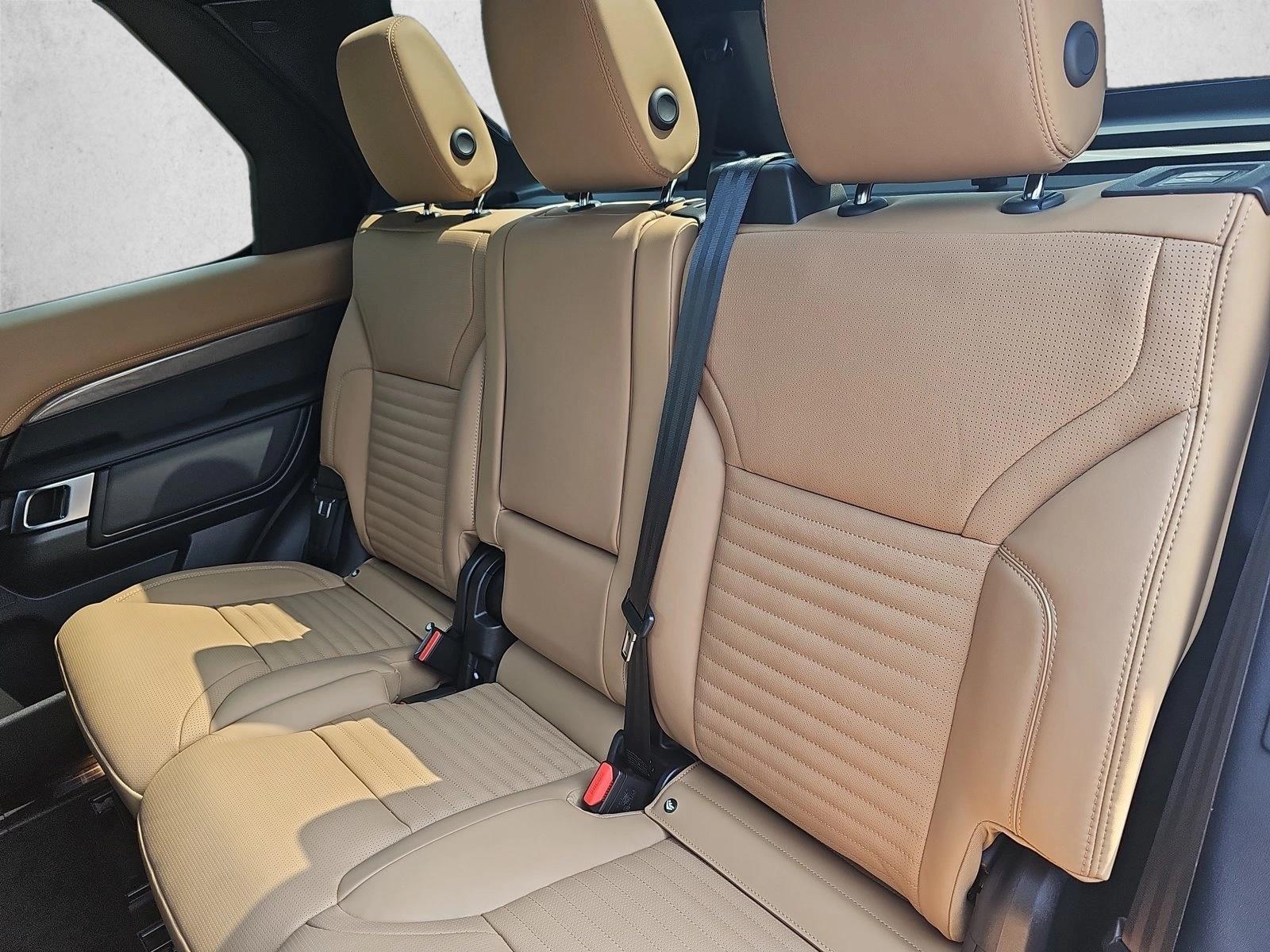 2024 Land Rover Discovery Metropolitan Edition - Photo 9