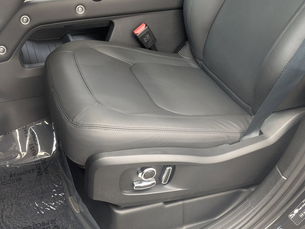 New 2025 Land Rover Defender 130 P400 S Sport Utility
