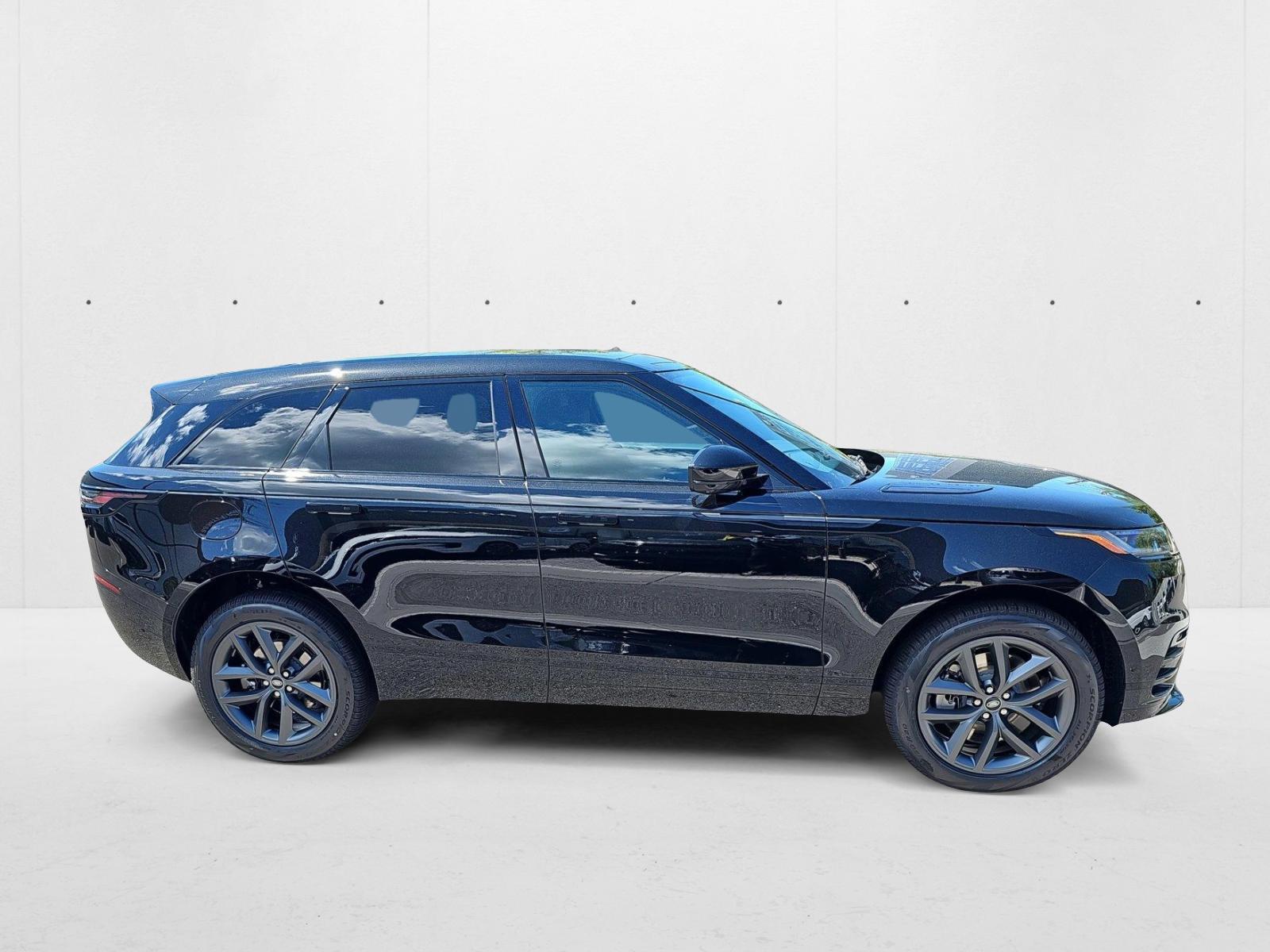 2026 Land Rover Range Rover Velar SE photo 4