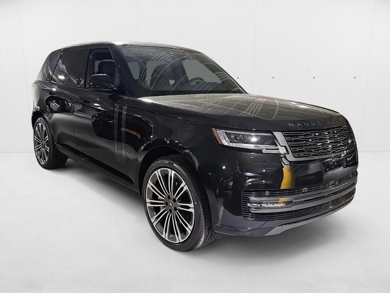 2025 Land Rover Range Rover SE photo 3
