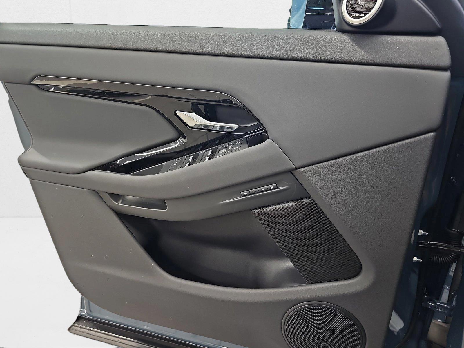 2026 Land Rover Range Rover Evoque S - Photo 25