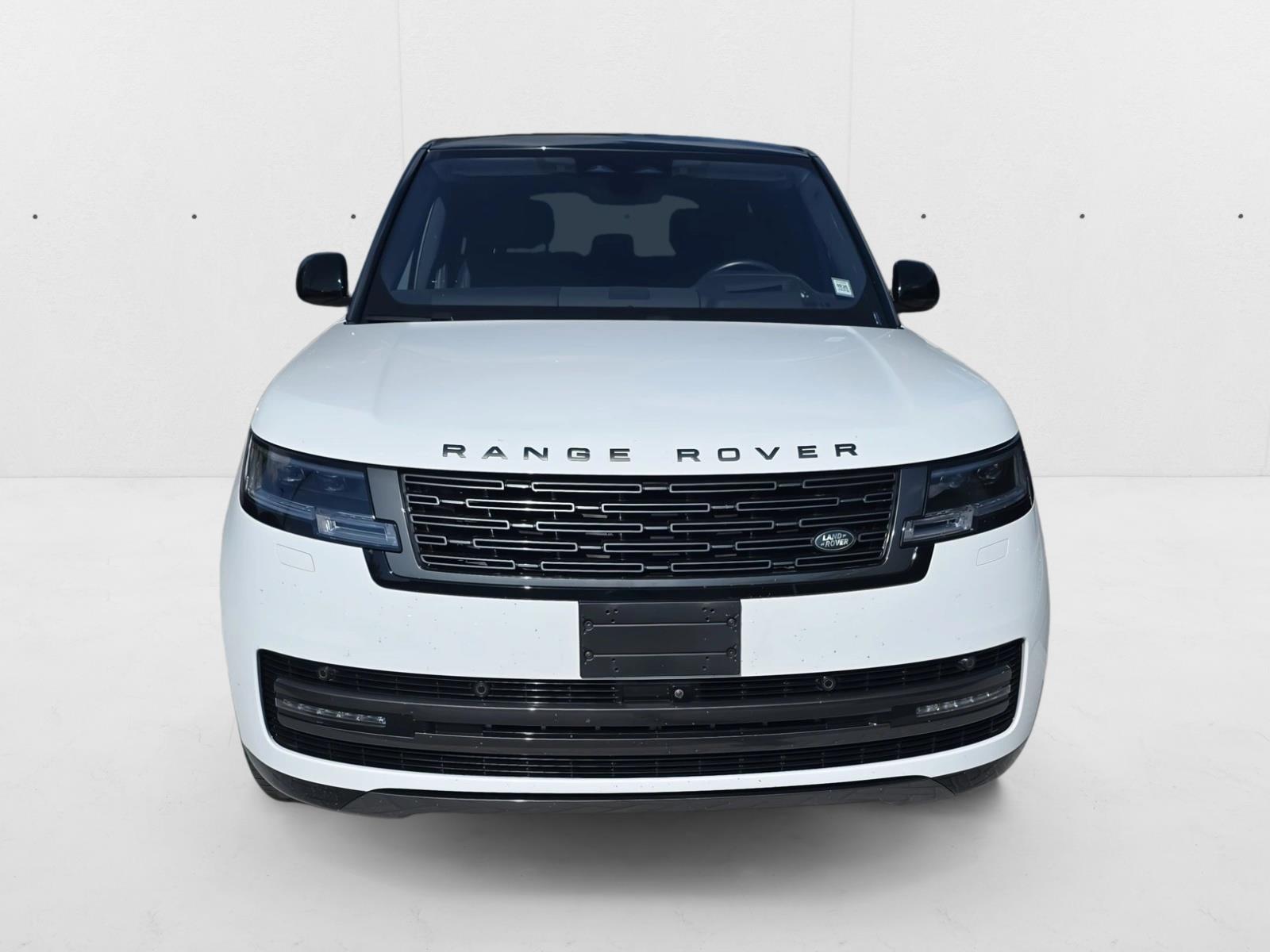 2023 Land Rover Range Rover SE photo 2