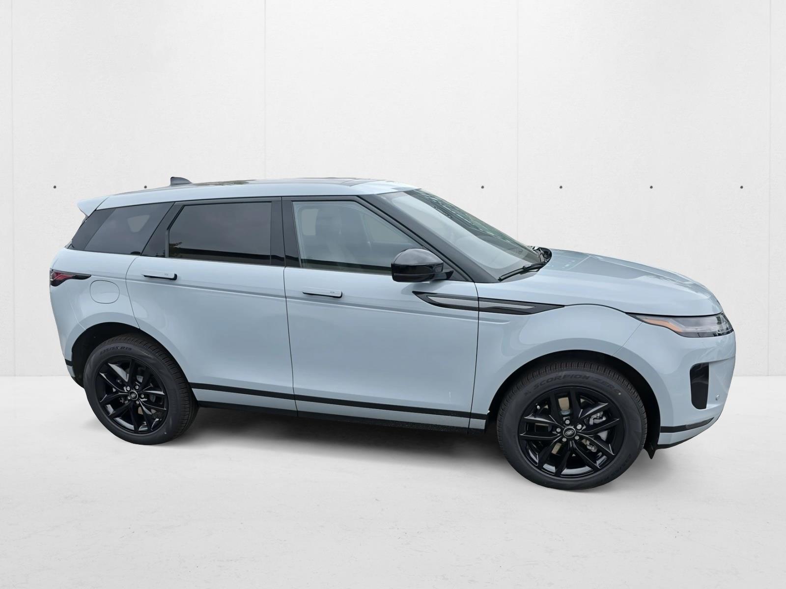 2026 Land Rover Range Rover Evoque S photo 4
