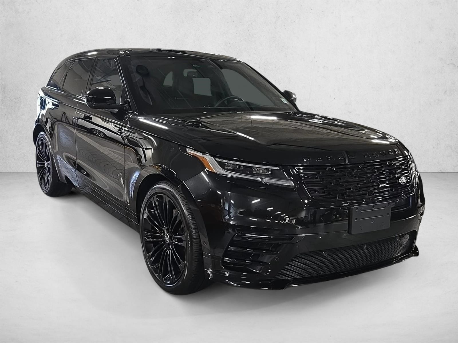 2025 Land Rover Range Rover Velar P400 Dynamic HSE's photo