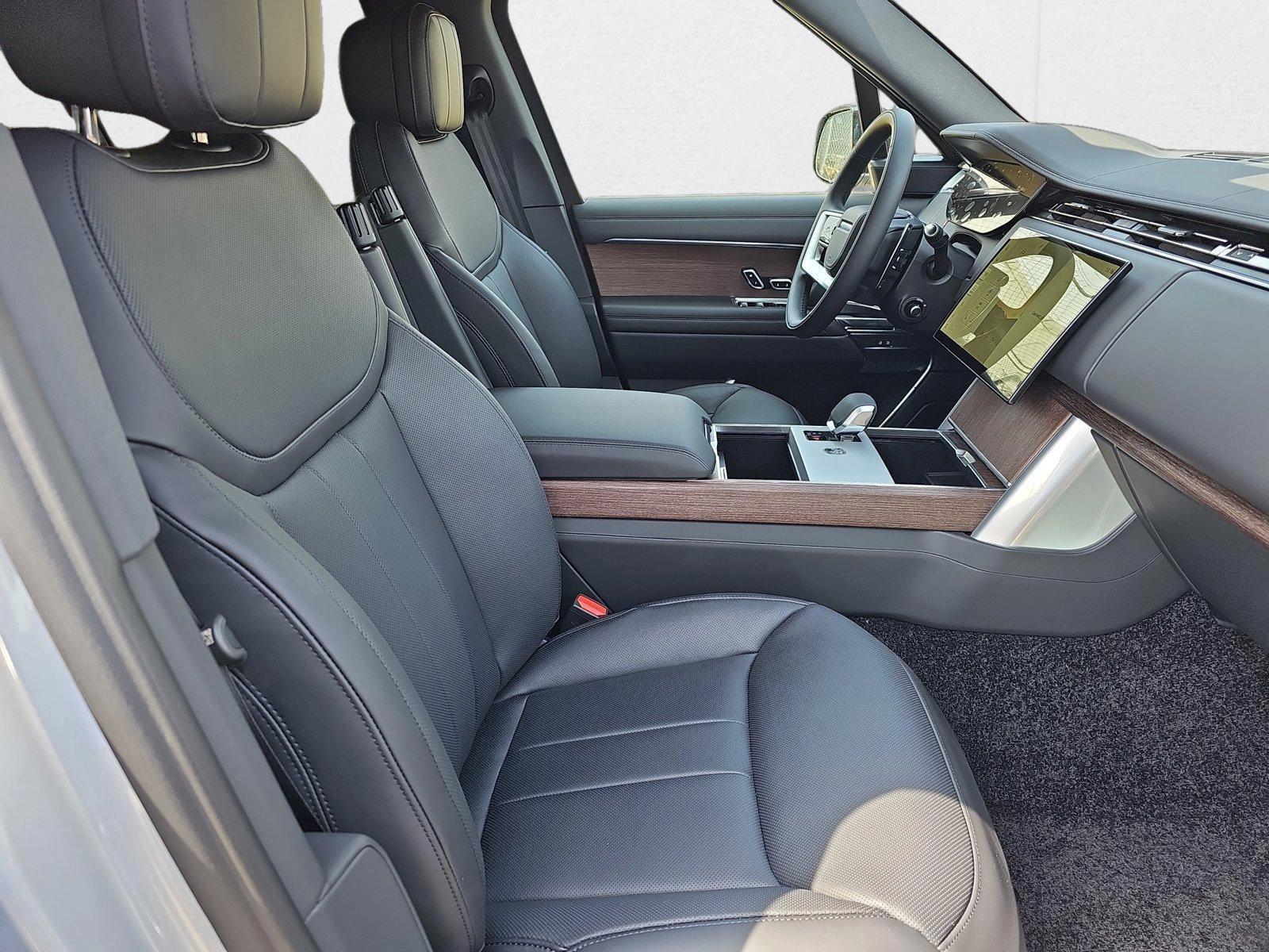 2025 Land Rover Range Rover SE - Photo 10