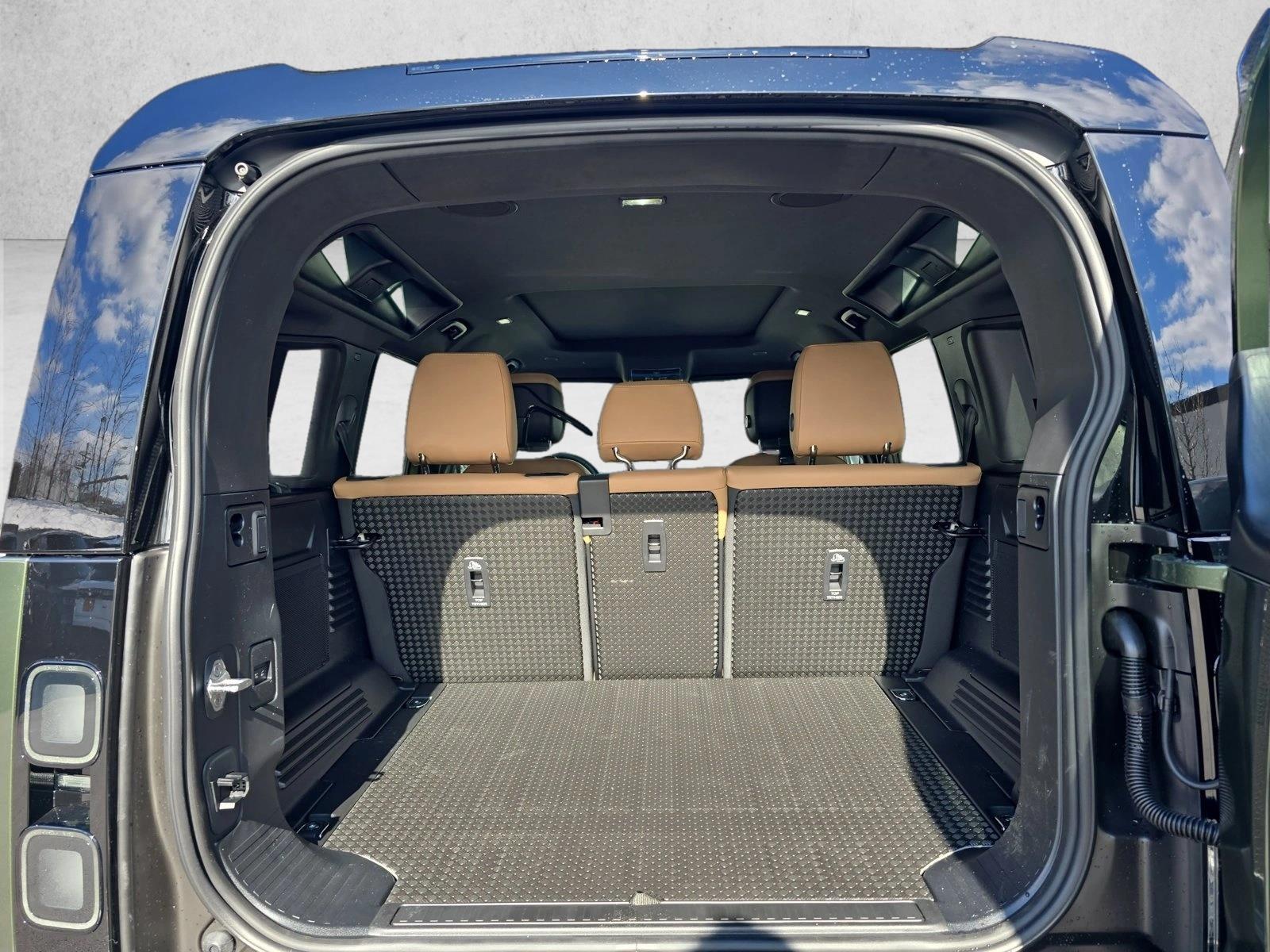 2026 Land Rover Defender X-Dynamic SE - Photo 12