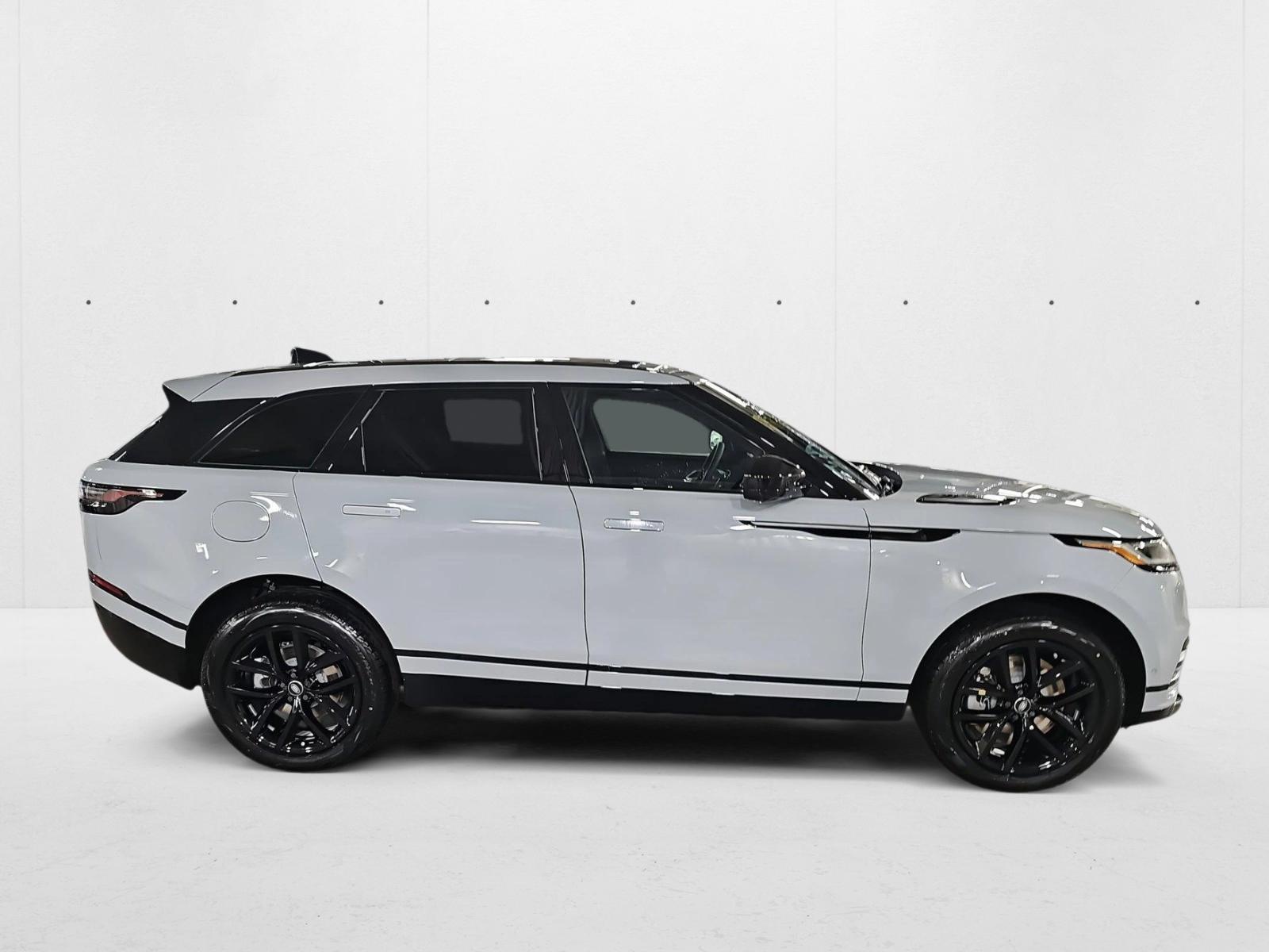 2026 Land Rover Range Rover Velar SE photo 4