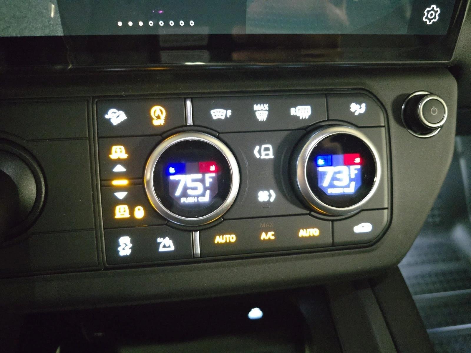 2026 Land Rover Defender X-Dynamic SE - Photo 21
