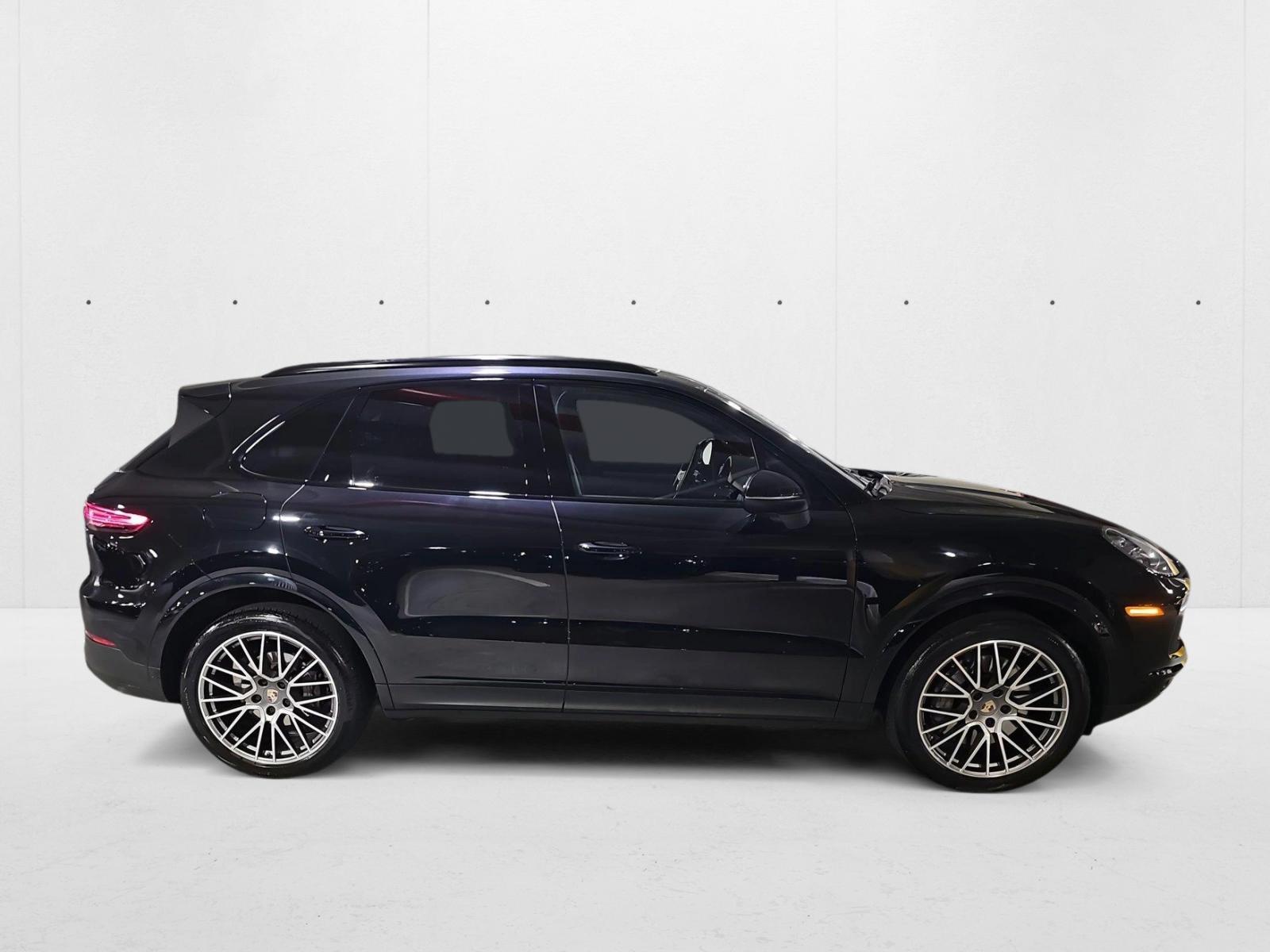 2022 Porsche Cayenne S Platinum Edition photo 4