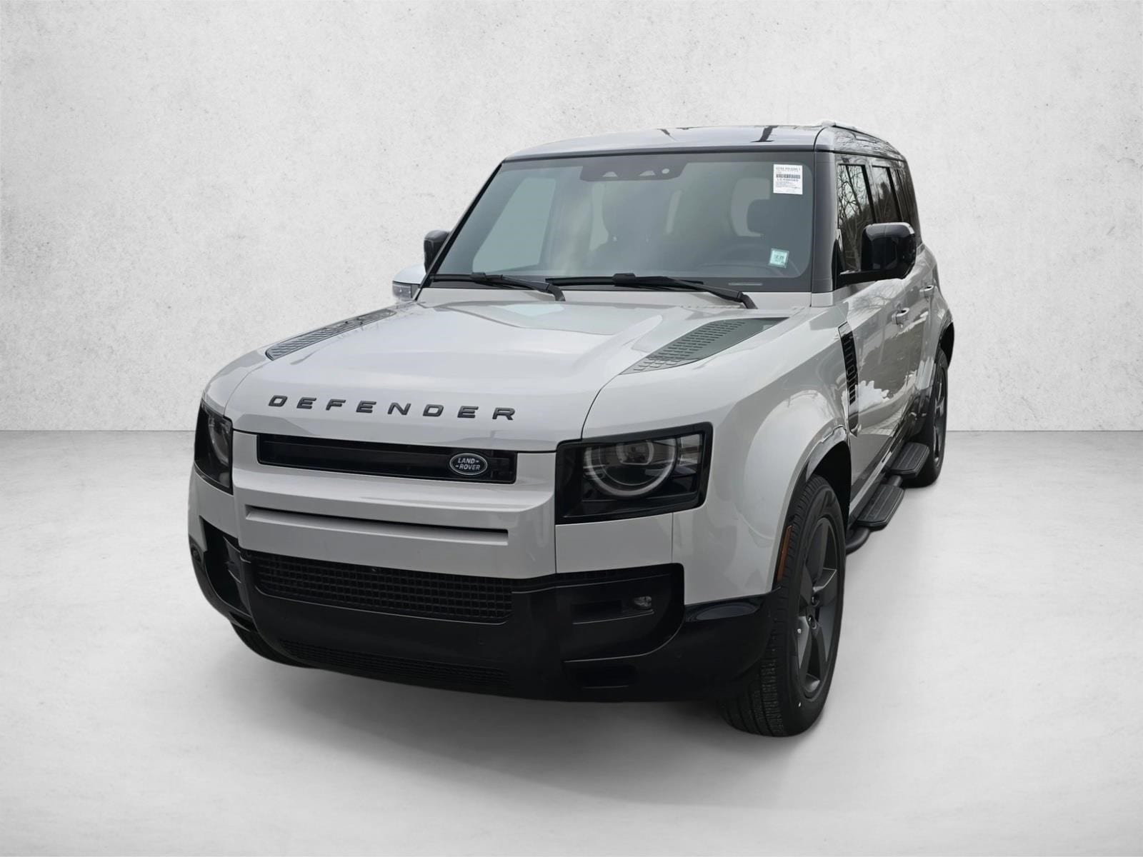 2026 Land Rover Defender X-Dynamic SE's photo