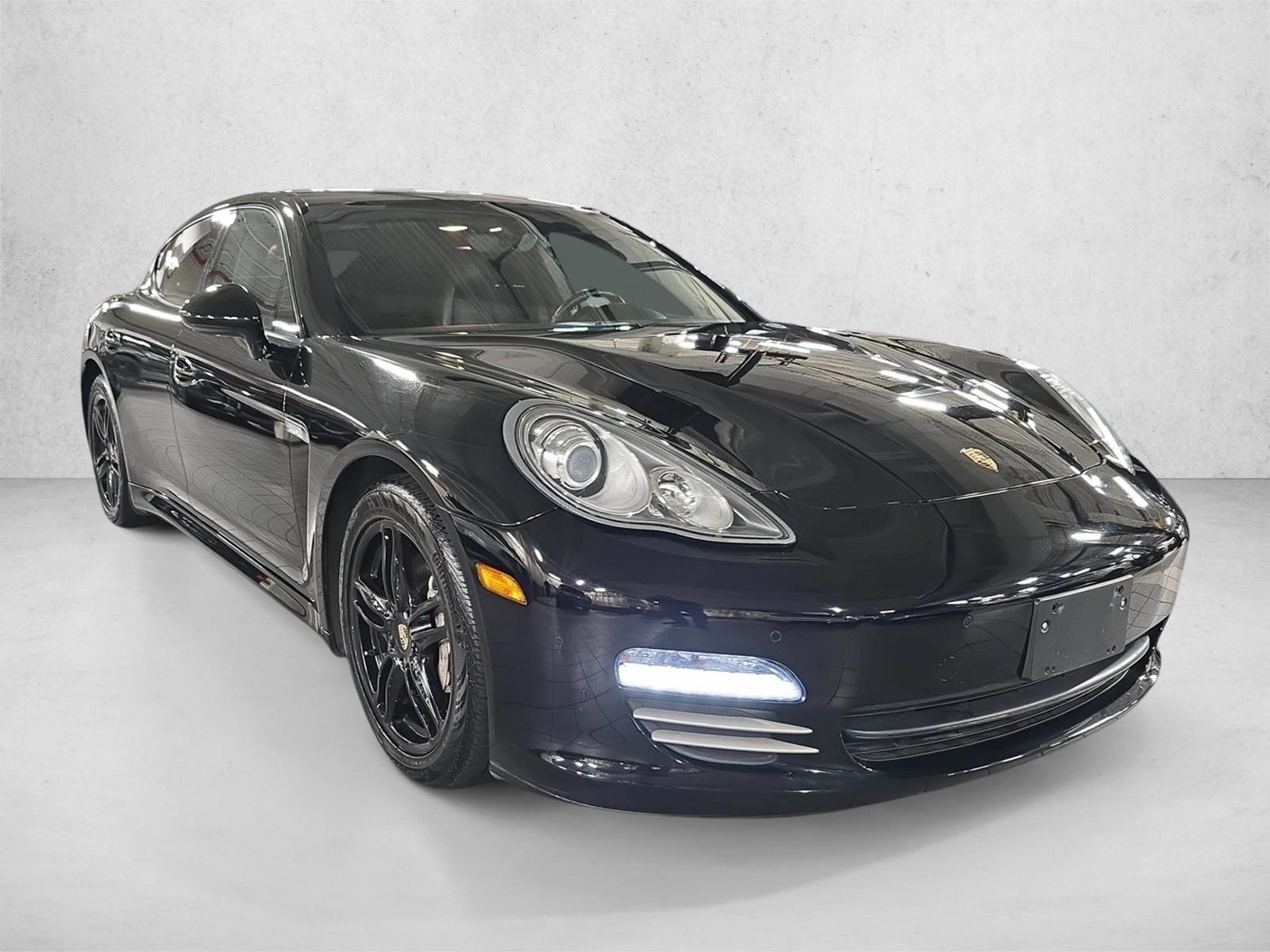 2011 Porsche Panamera 4 photo 3