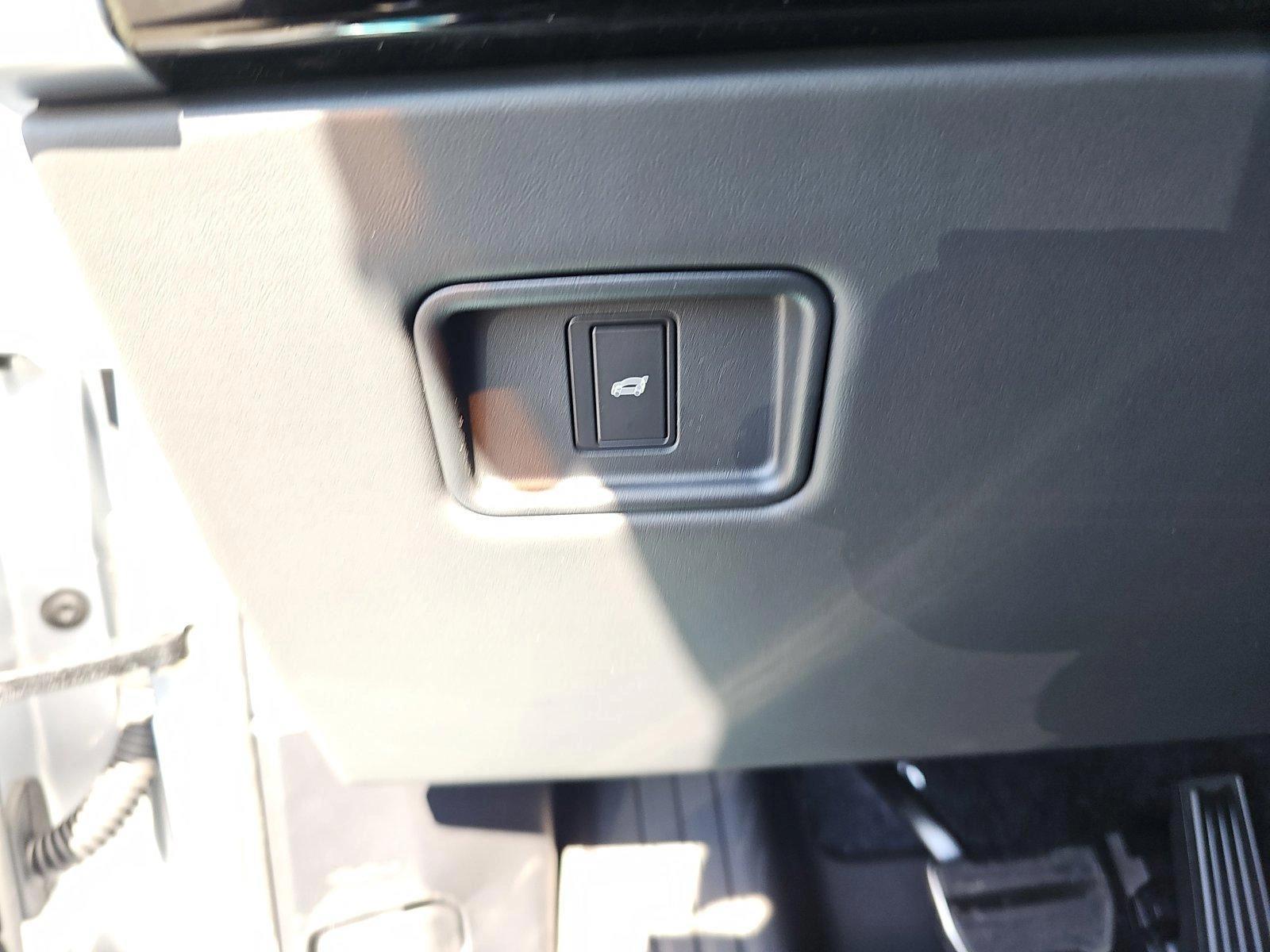 2025 Land Rover Range Rover SE - Photo 25