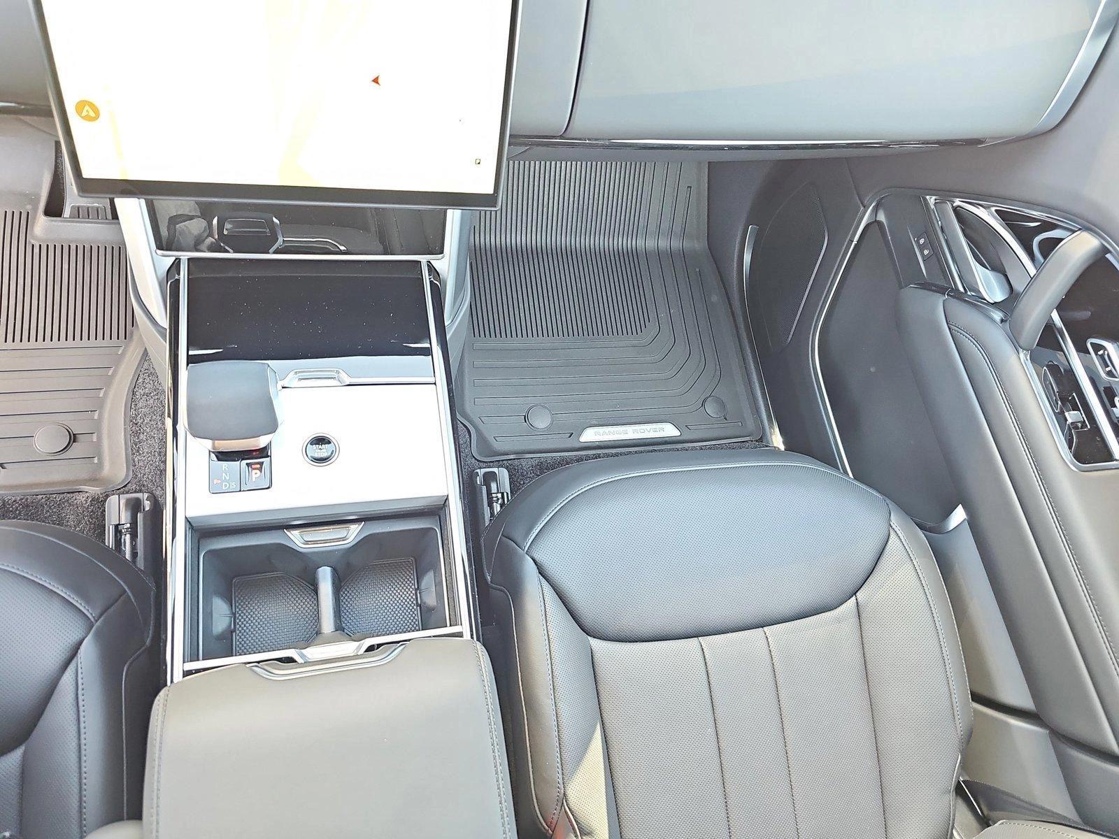 2025 Land Rover Range Rover SE - Photo 27