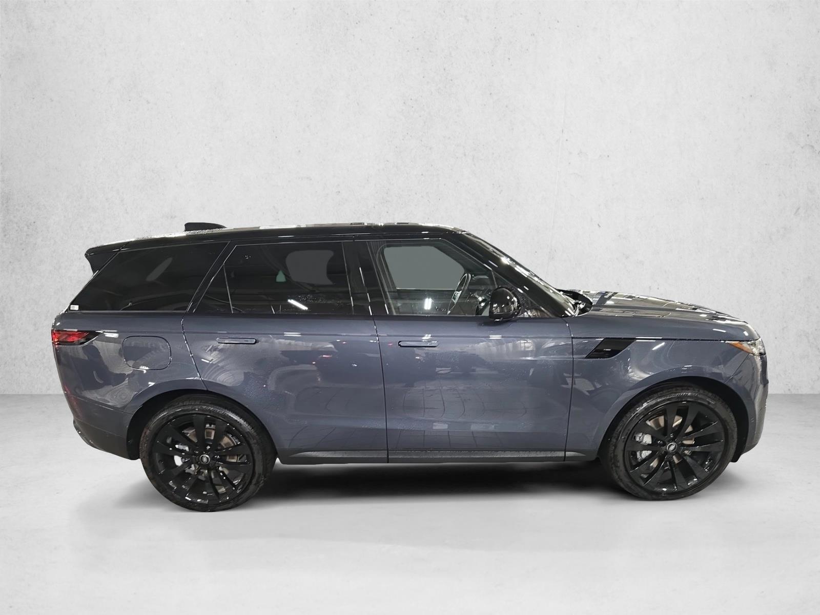 2025 Land Rover Range Rover Sport SE photo 4