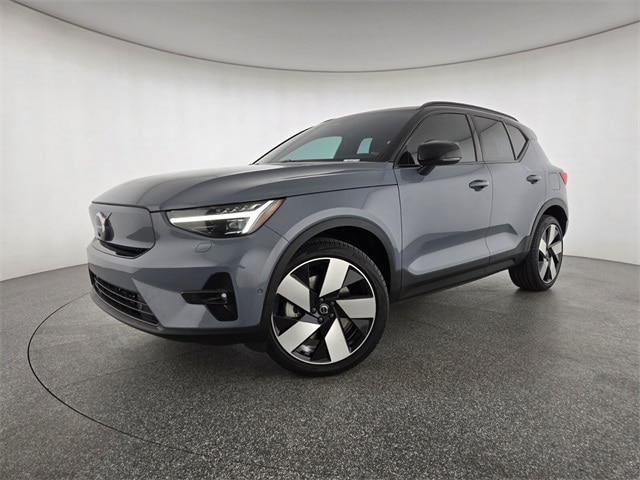 2023 Volvo XC40