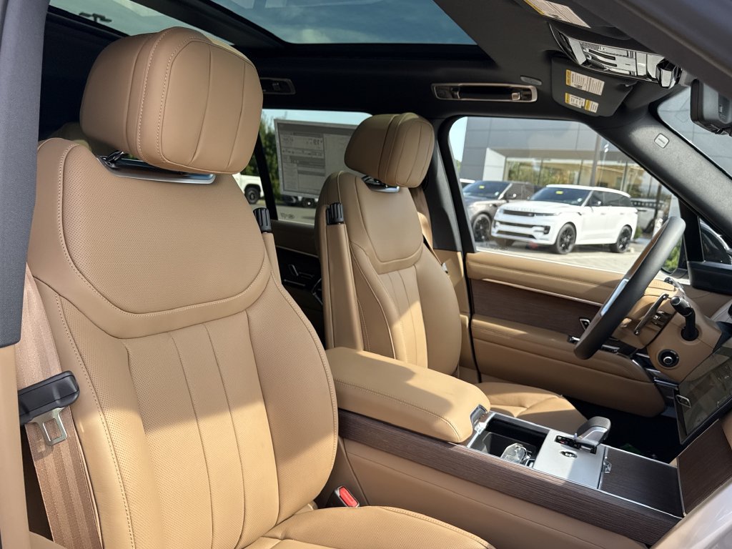 2025 Land Rover Range Rover SE - Photo 16